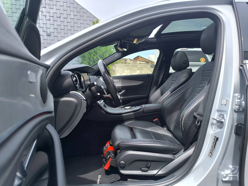 Mercedes-Benz E 220 d BOITE AUTO 9 G-TRONIC PACK AMG TOIT PANO FULL OPTIONS — photo 11