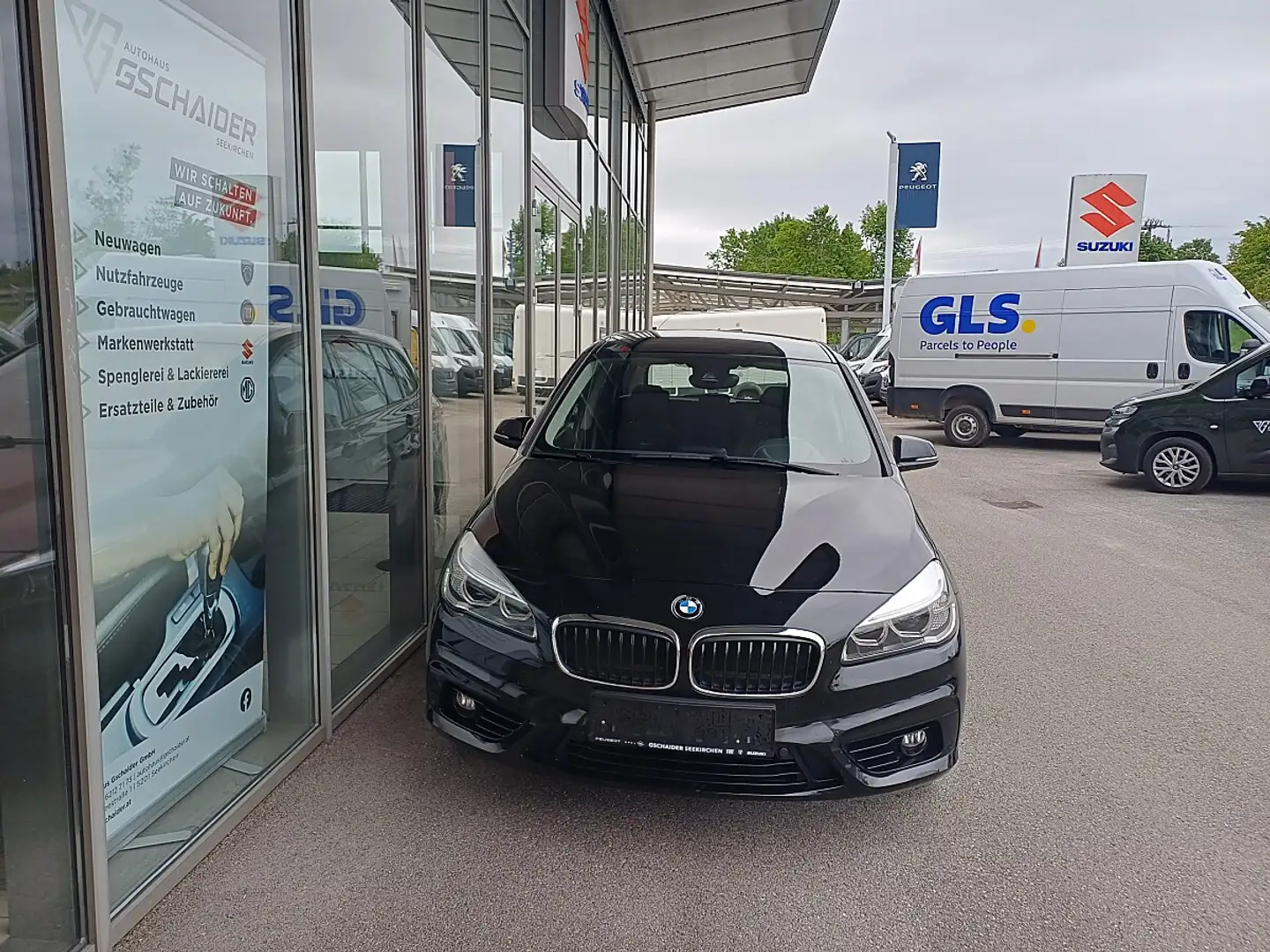BMW 218 d Gran Tourer Sport Line Aut. Schwarz - 2