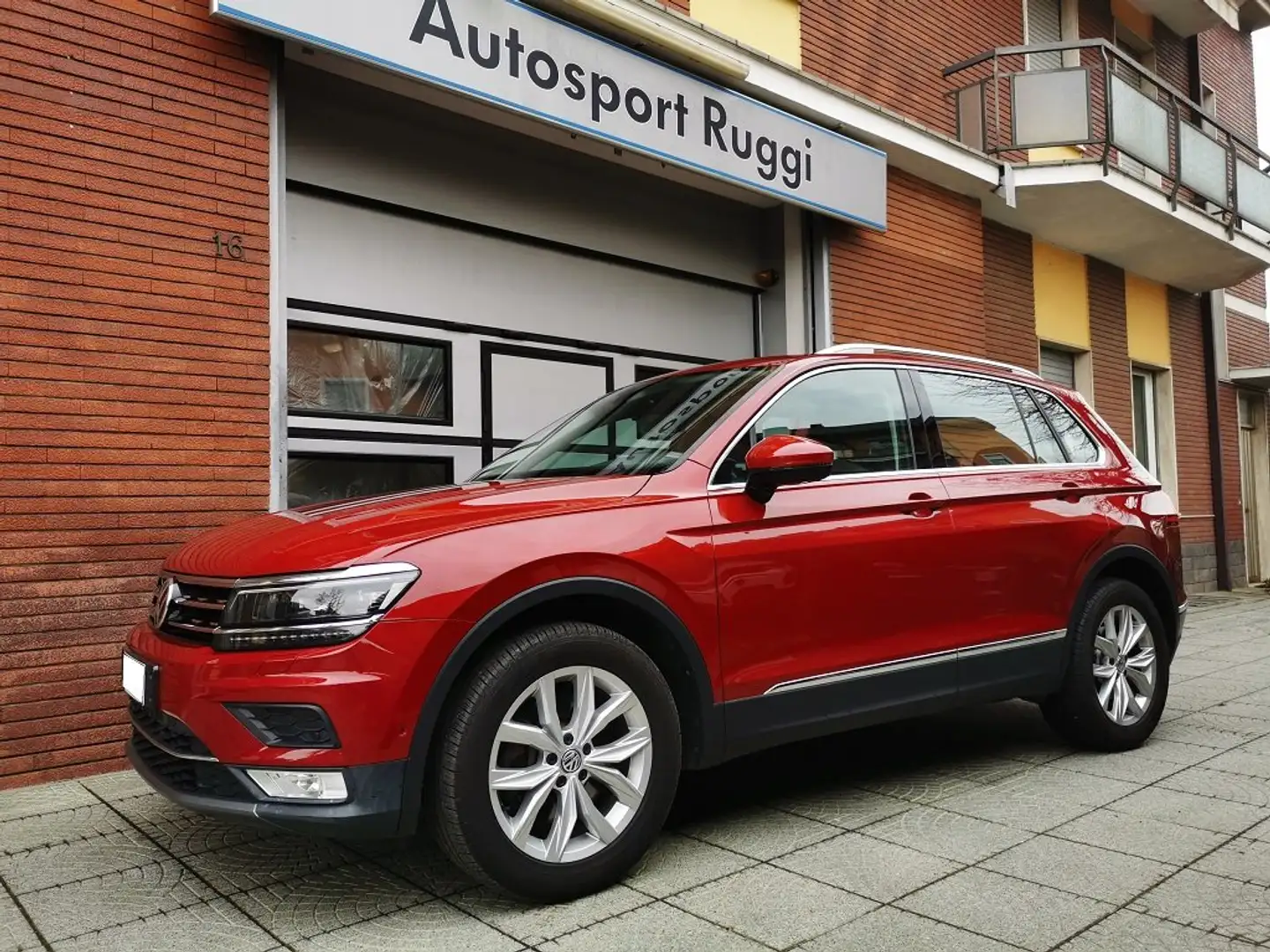 Volkswagen Tiguan 2.0 bitdi 4motion 240cv dsg Gancio traino Rouge - 1