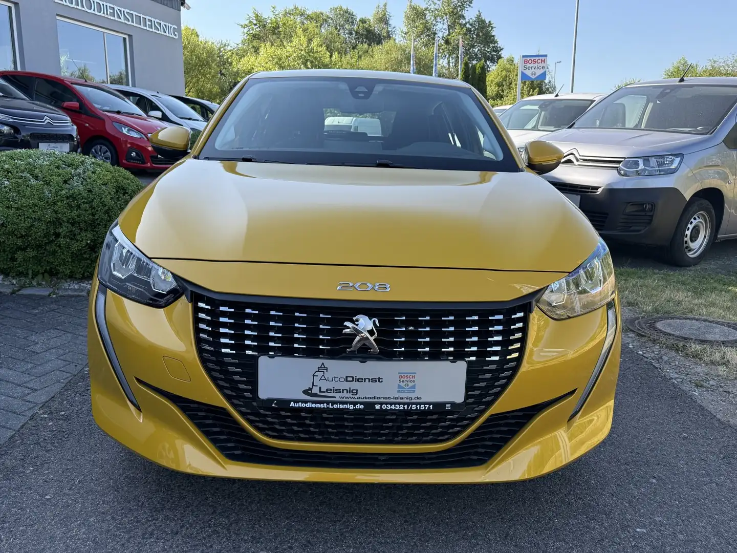 Peugeot 208 1.2 PureTech 75 Active Pack PDC SHZ LED Gelb - 1