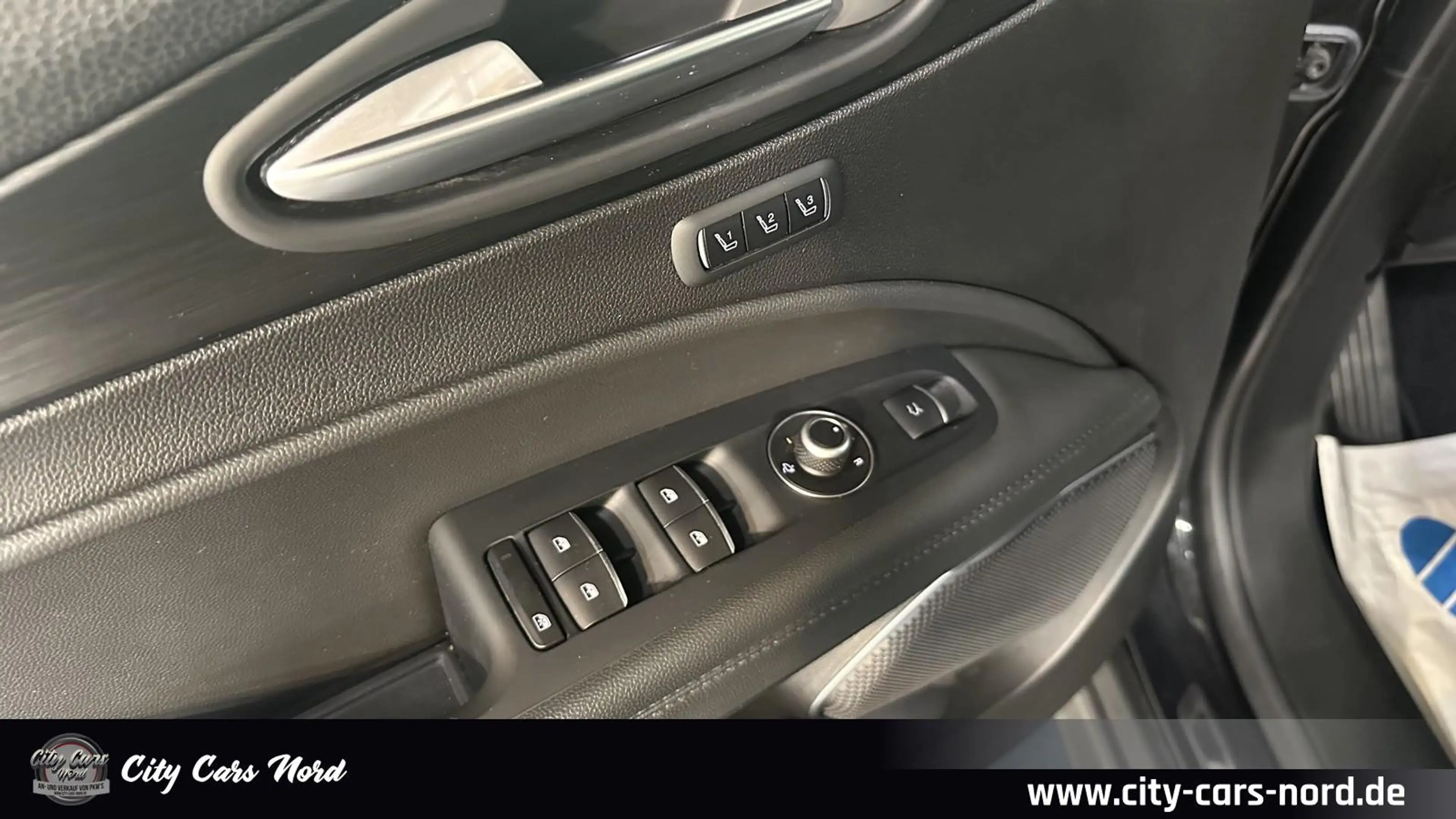 Alfa Romeo Stelvio Super Q4 LEDER+BI.XENON+KAM+KEYLESS — photo 11