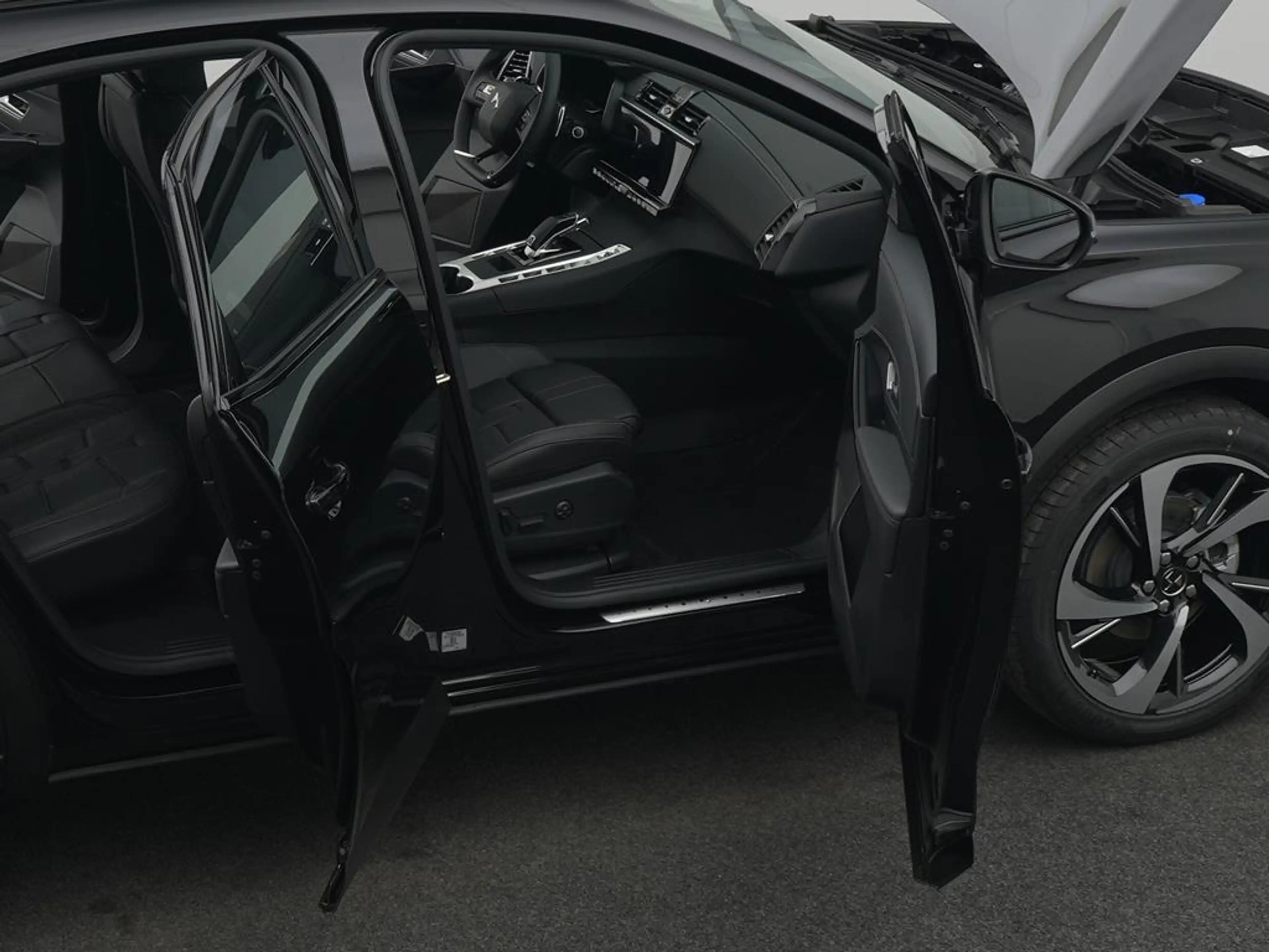 DS Automobiles DS 7 Etoile Blue HDI 130 — photo 13