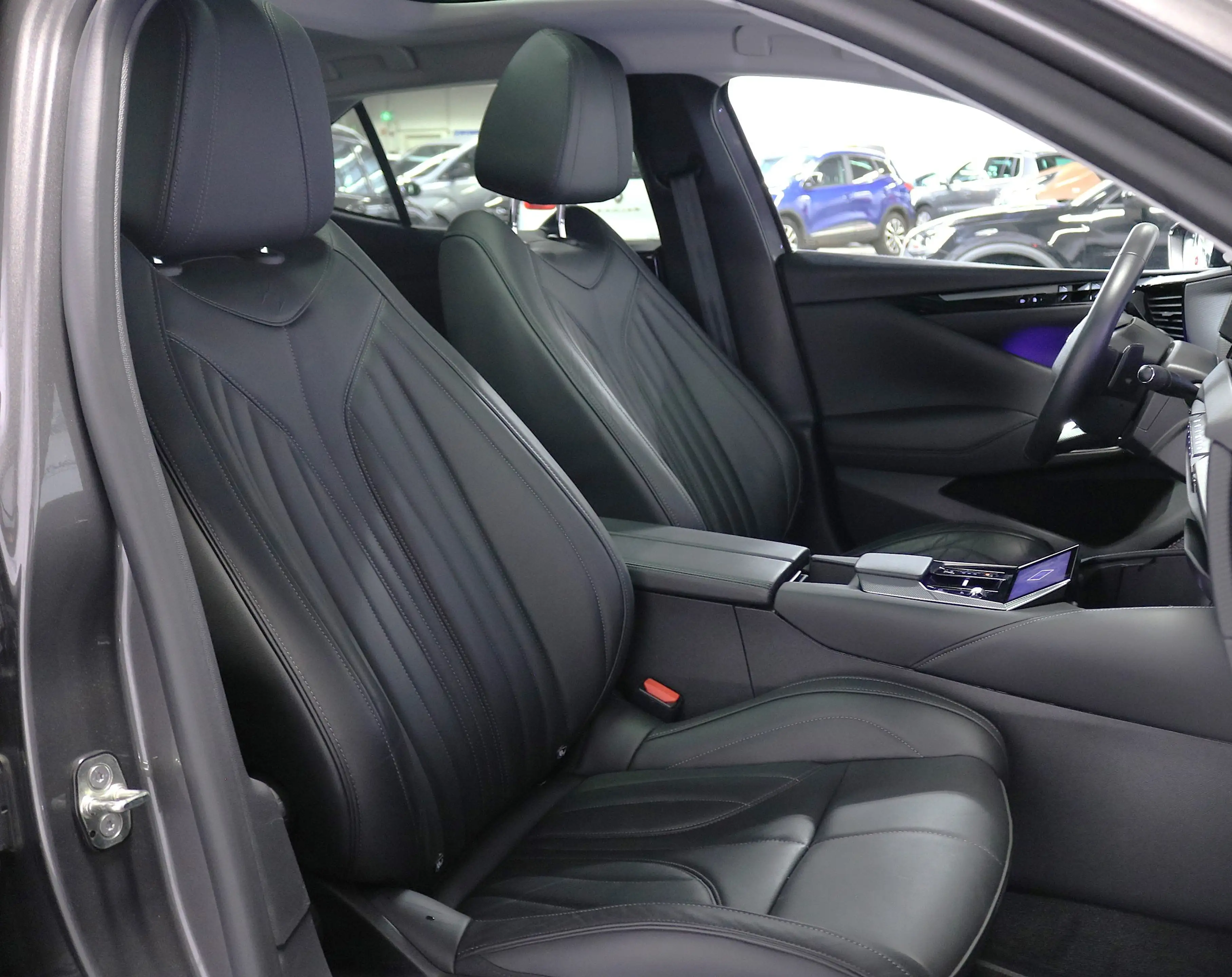 DS Automobiles DS 4 Cross Rivoli 1.5*NAVI*360*Kamera*Headup*PANO*u.v.m — photo 12
