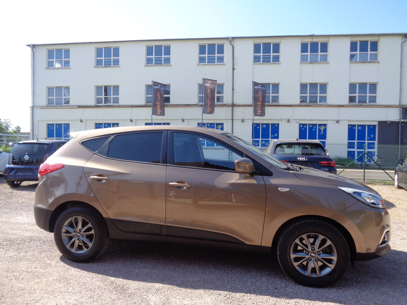 Hyundai iX35 FIFA World Cup Edition 2WD — photo 3