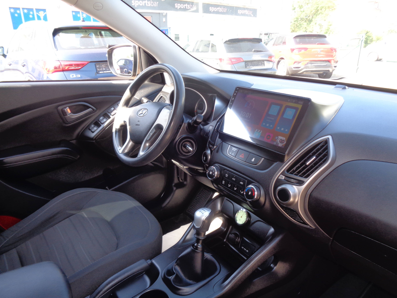 Hyundai iX35 FIFA World Cup Edition 2WD — photo 10