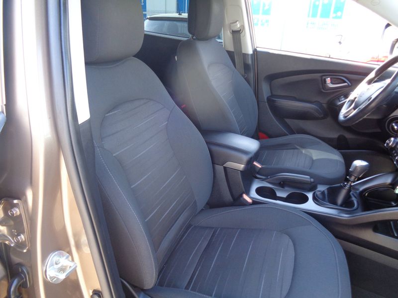 Hyundai iX35 FIFA World Cup Edition 2WD — photo 9