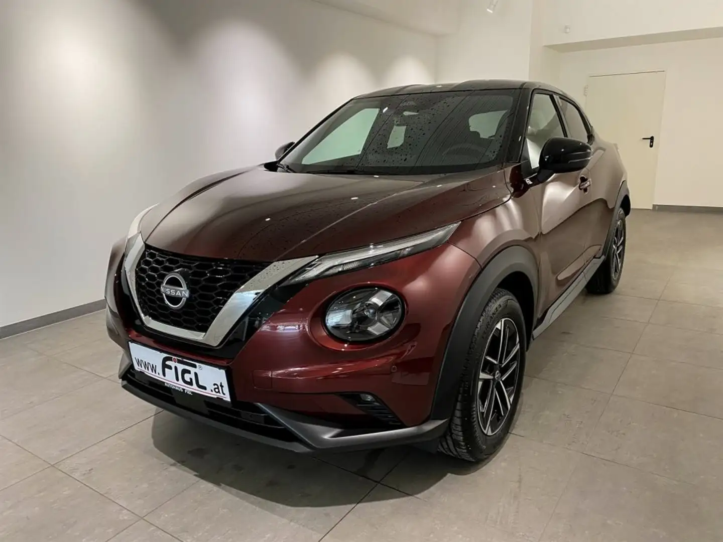Nissan Juke DIG-T 117  N-Connecta Rot - 1