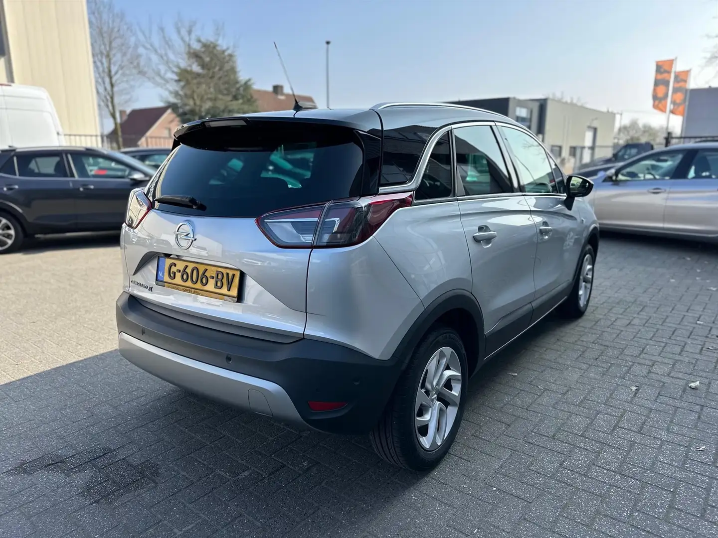 Opel Crossland X 1.2 Turbo 110pk Start/Stop AUTOMAAT, Innovation Gris - 2