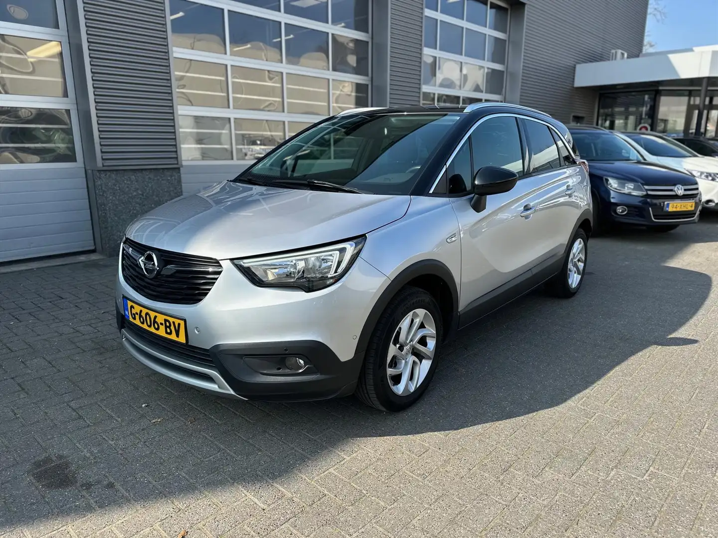 Opel Crossland X 1.2 Turbo 110pk Start/Stop AUTOMAAT, Innovation Gris - 1