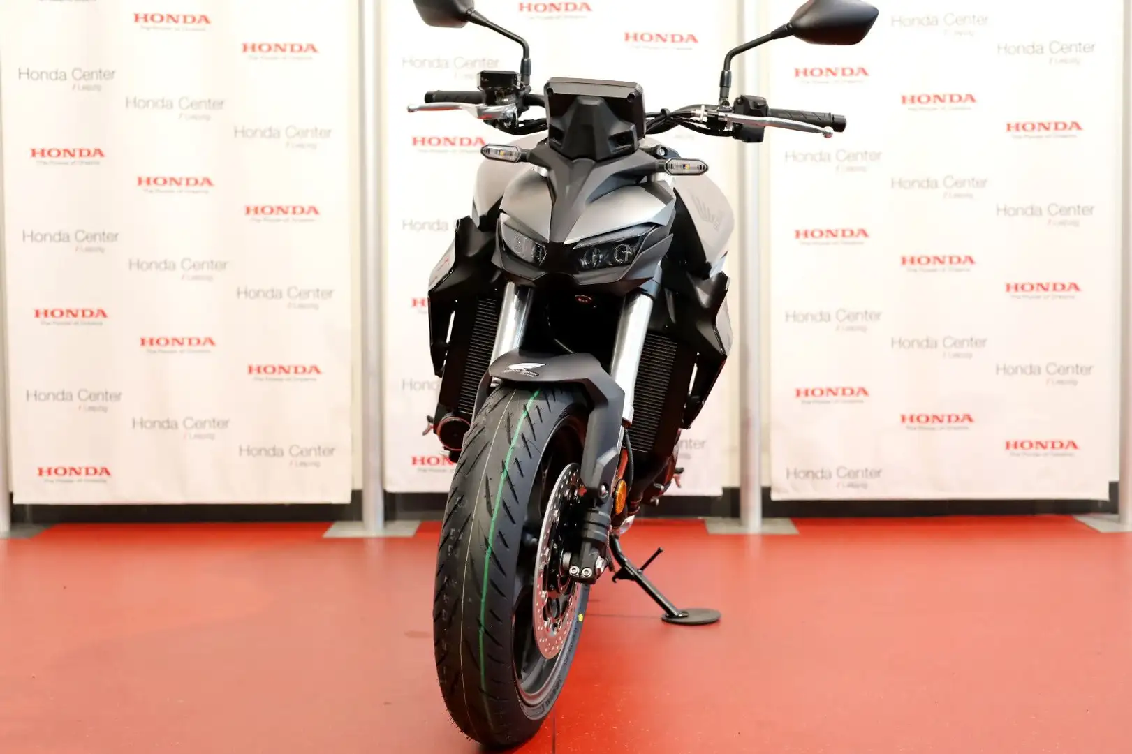 Honda CB 1000 Hornet #2025 Šedá - 2