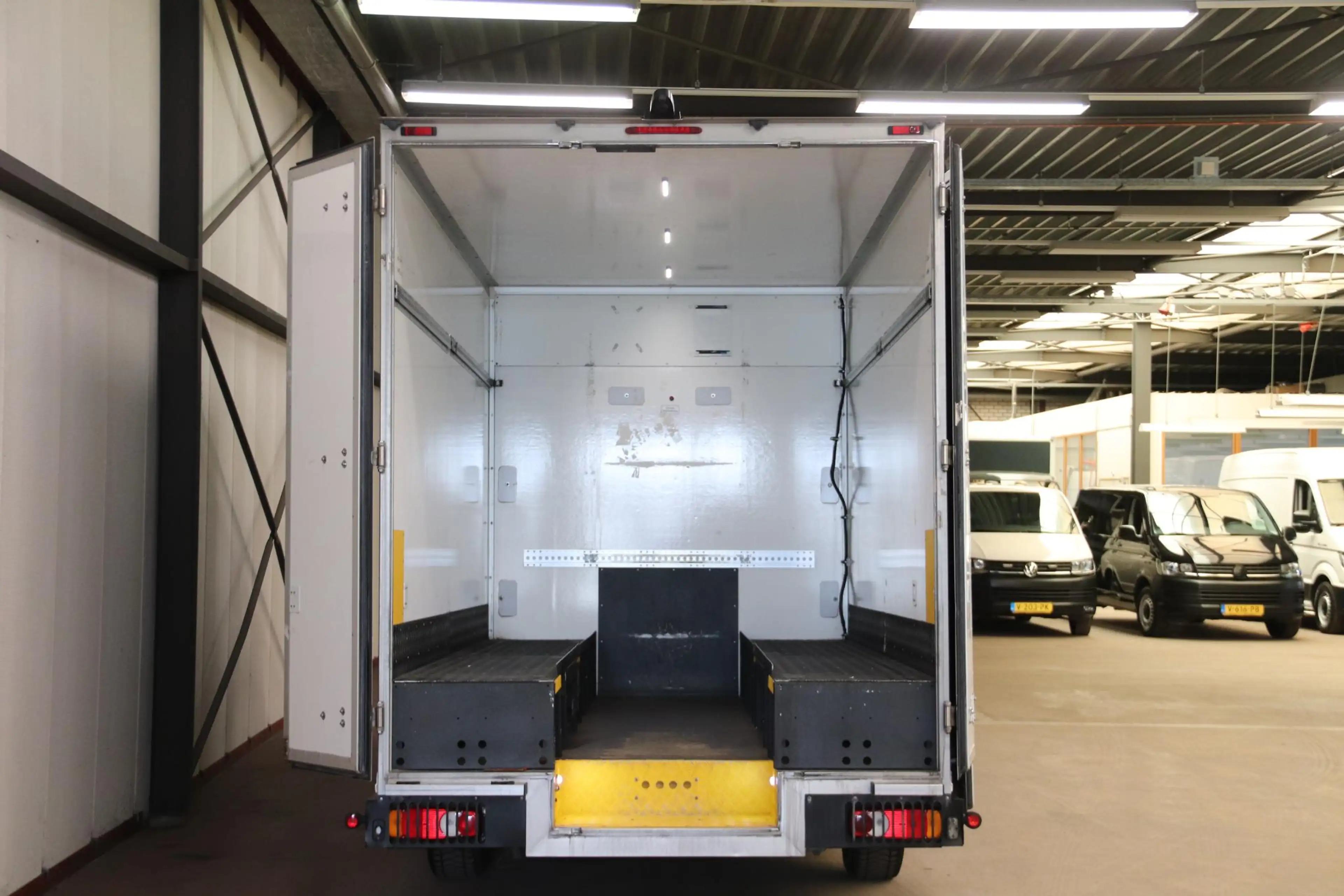 Renault Master 150PK AUTOMAAT Bakwagen LOWLINER VERKOOPWAGEN — photo 3