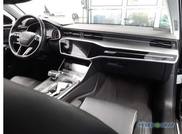 Audi A6 view 6