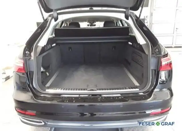 Audi A6 view 8