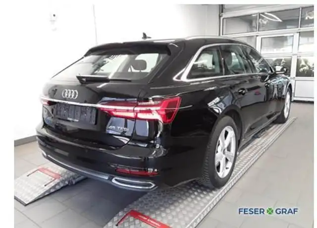 Audi A6 view 4