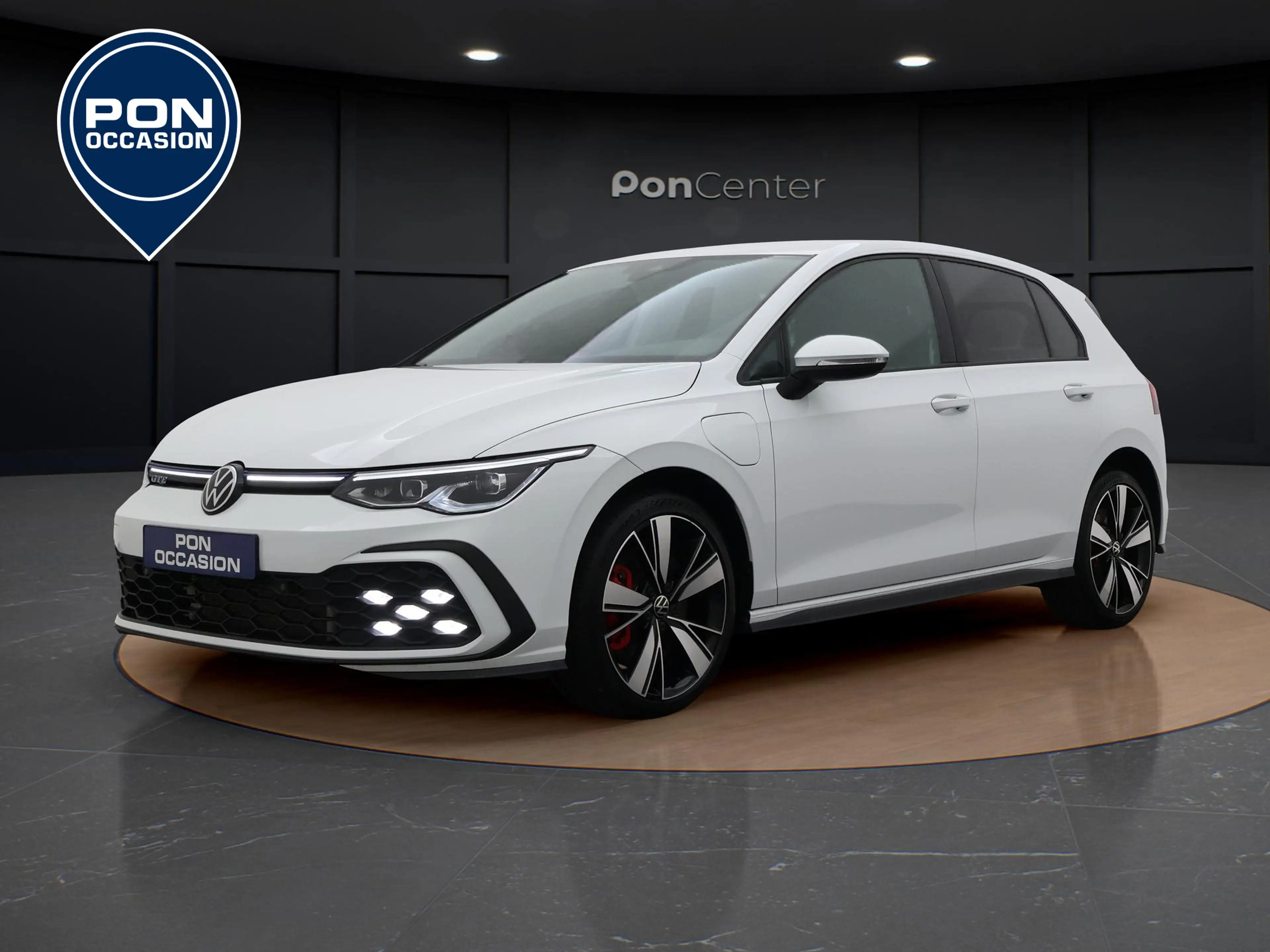 Volkswagen Golf GTE 1.4 eHybrid | Trekhaak | Navigatie | Stuur-/Stoelv