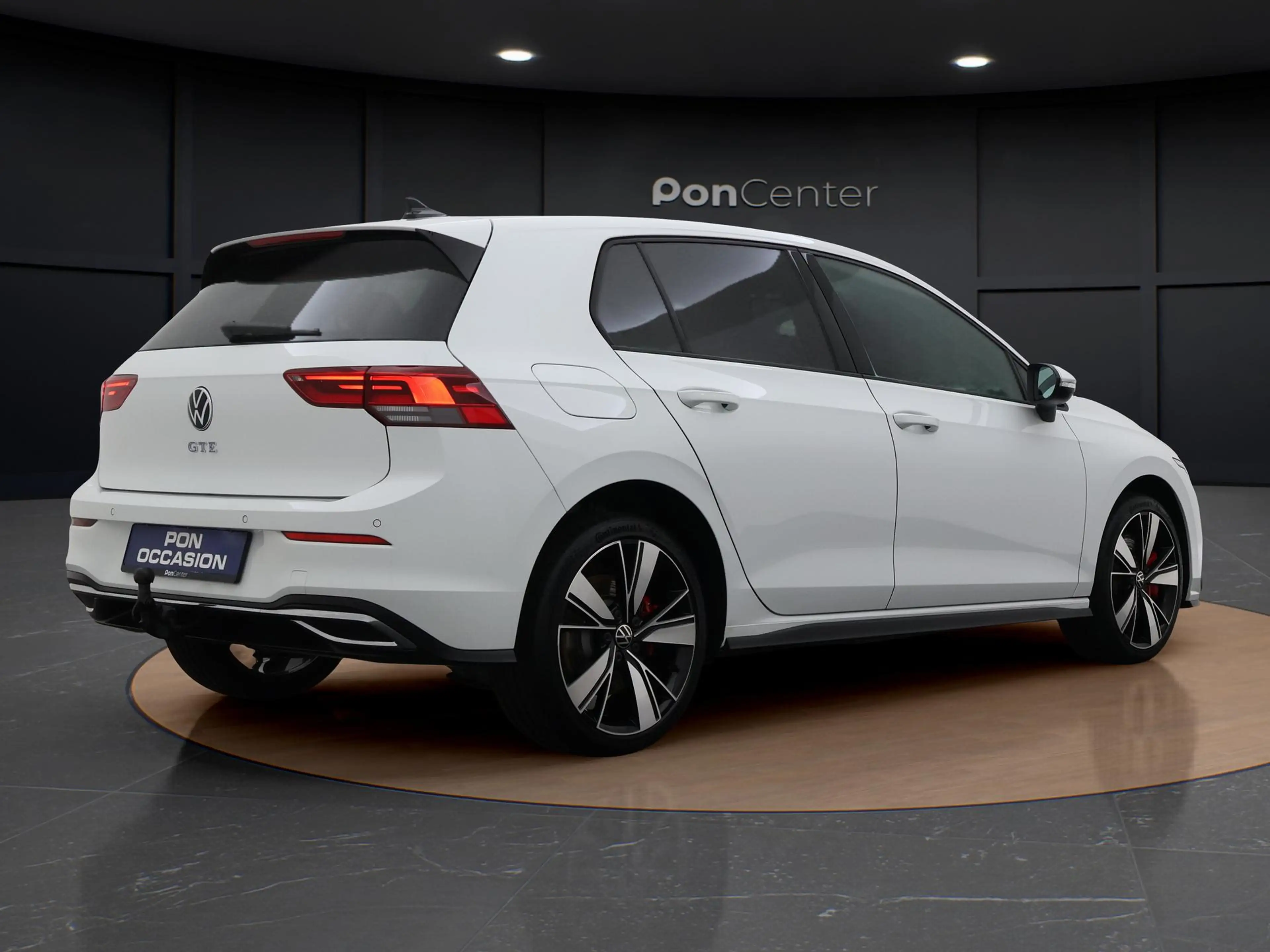 Volkswagen Golf GTE 1.4 eHybrid | Trekhaak | Navigatie | Stuur-/Stoelv — photo 5