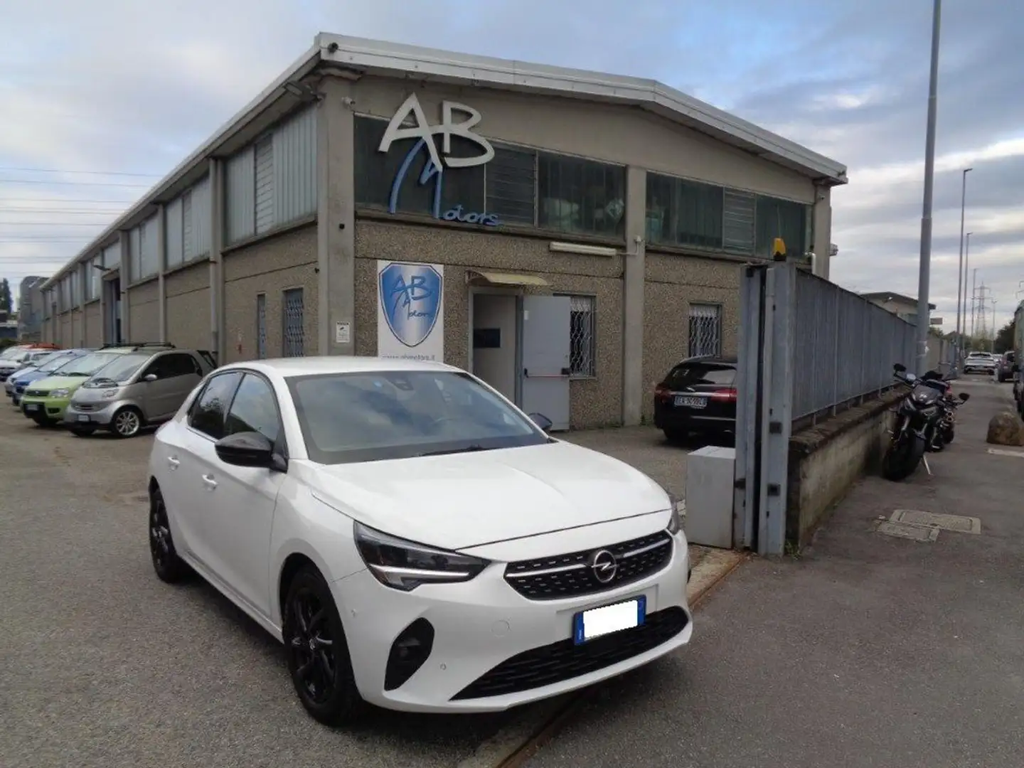 Opel Corsa 1.5 D 100 CV *TAGLIANDATA* *OK NEOPATENTATI* Blanc - 1