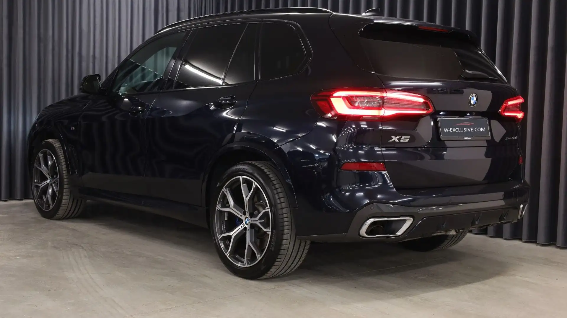 BMW X5 xDrive30d M-Sport aut. Schwarz - 2