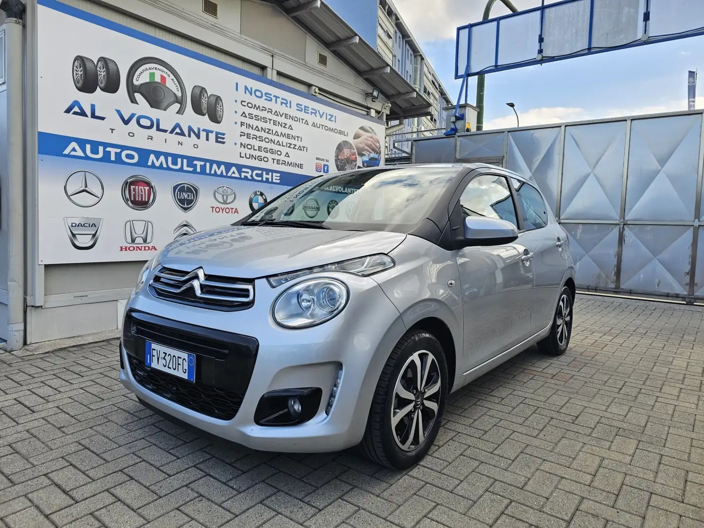 Citroen C1 VTi 72 5 porte Shine Plateado - 2