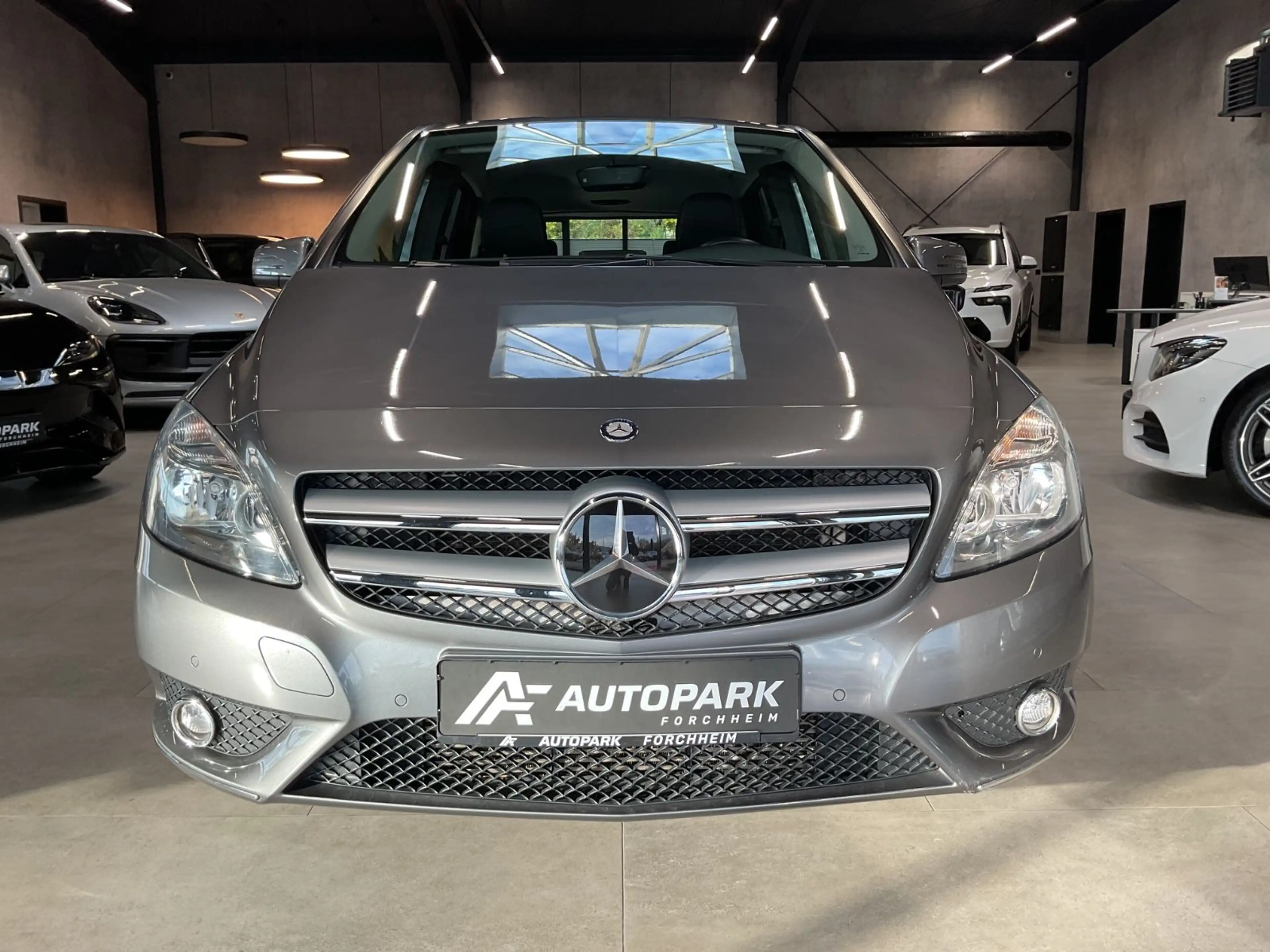 Mercedes-Benz B 200 CDI Sportpaket Navi Teilleder Sitzh. 17" — photo 3
