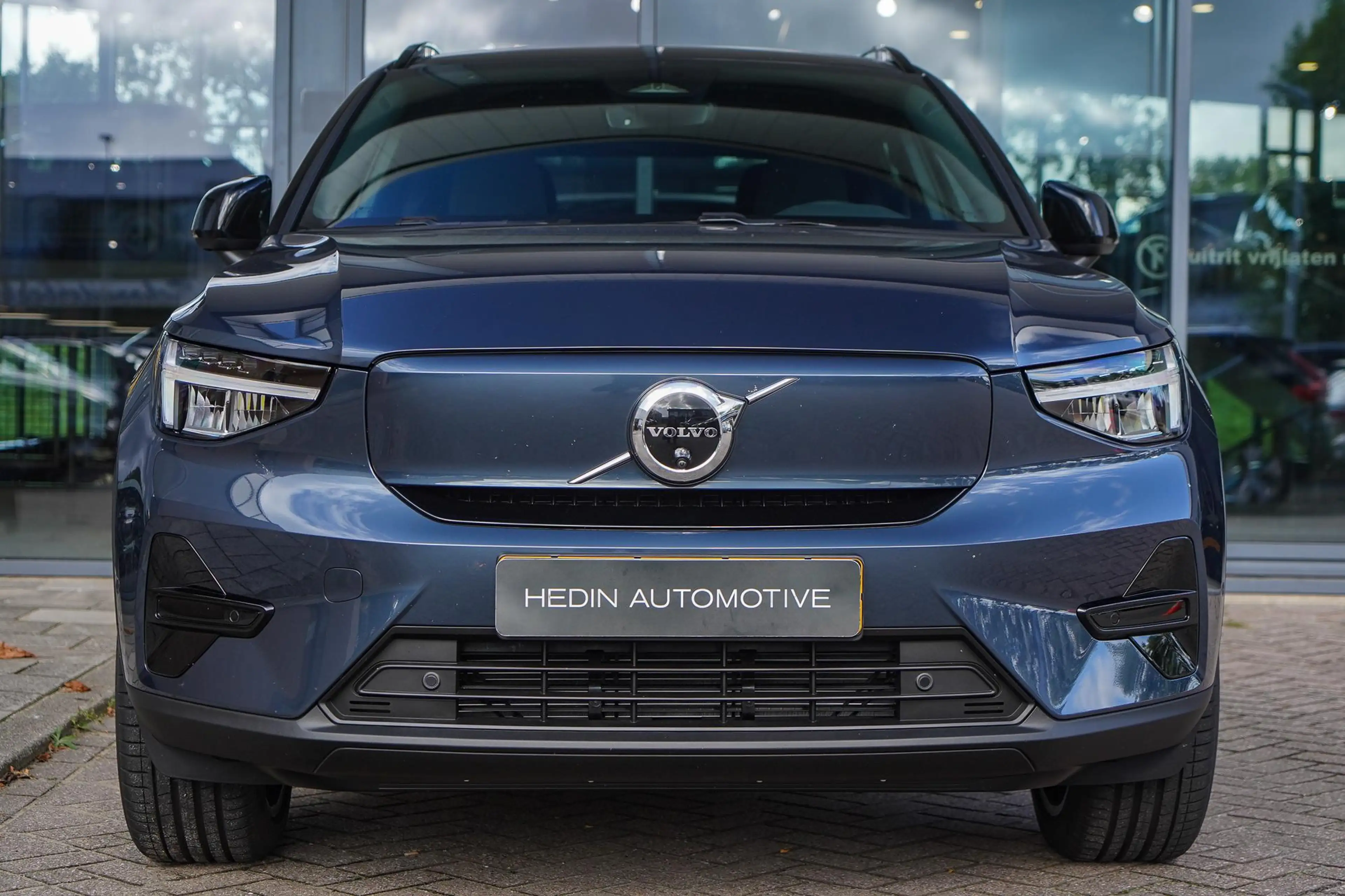 Volvo EX40 Single Motor Extended Range Plus 82 kWh | Company — photo 2
