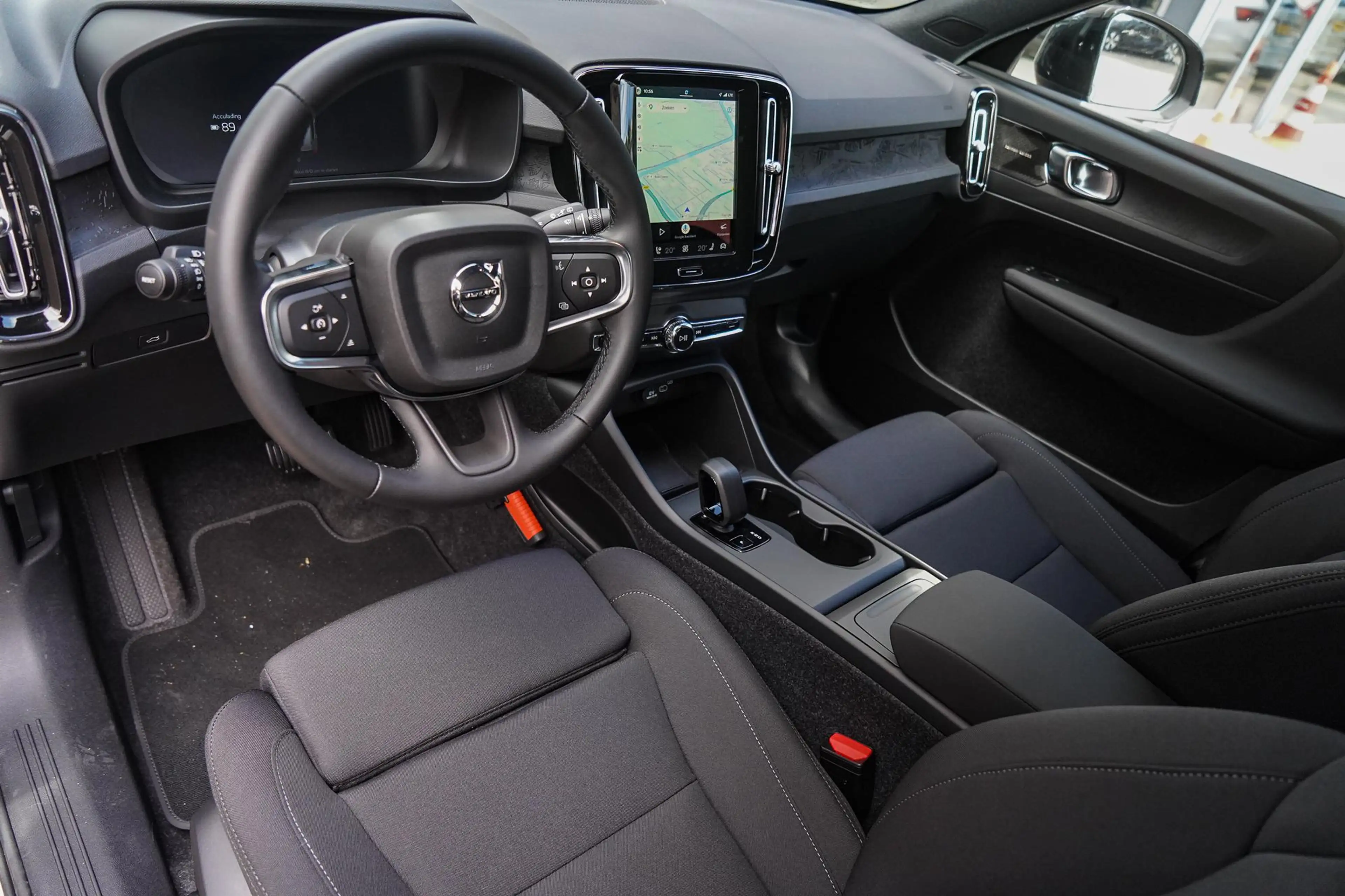 Volvo EX40 Single Motor Extended Range Plus 82 kWh | Company — photo 12