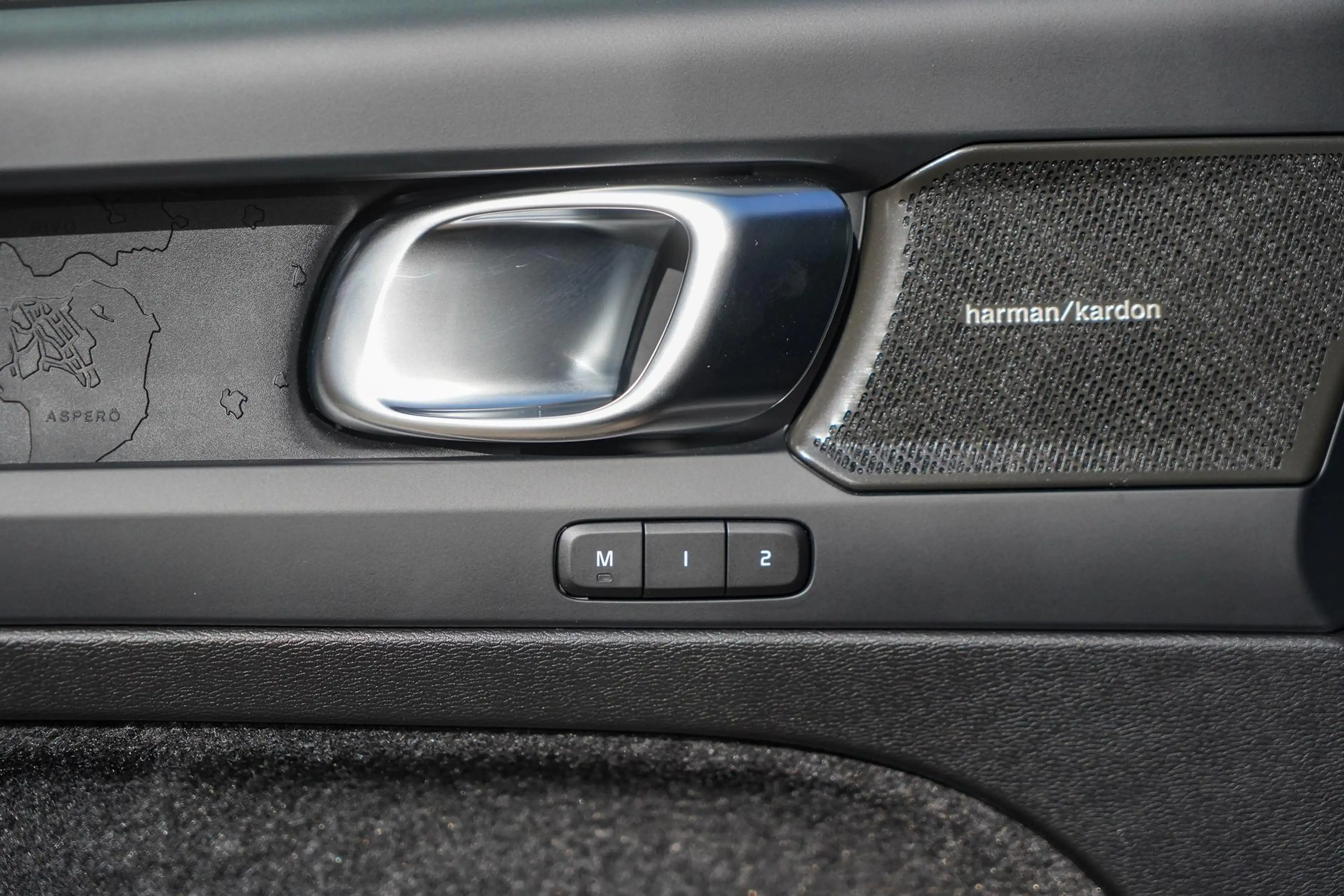 Volvo EX40 Single Motor Extended Range Plus 82 kWh | Company — photo 15