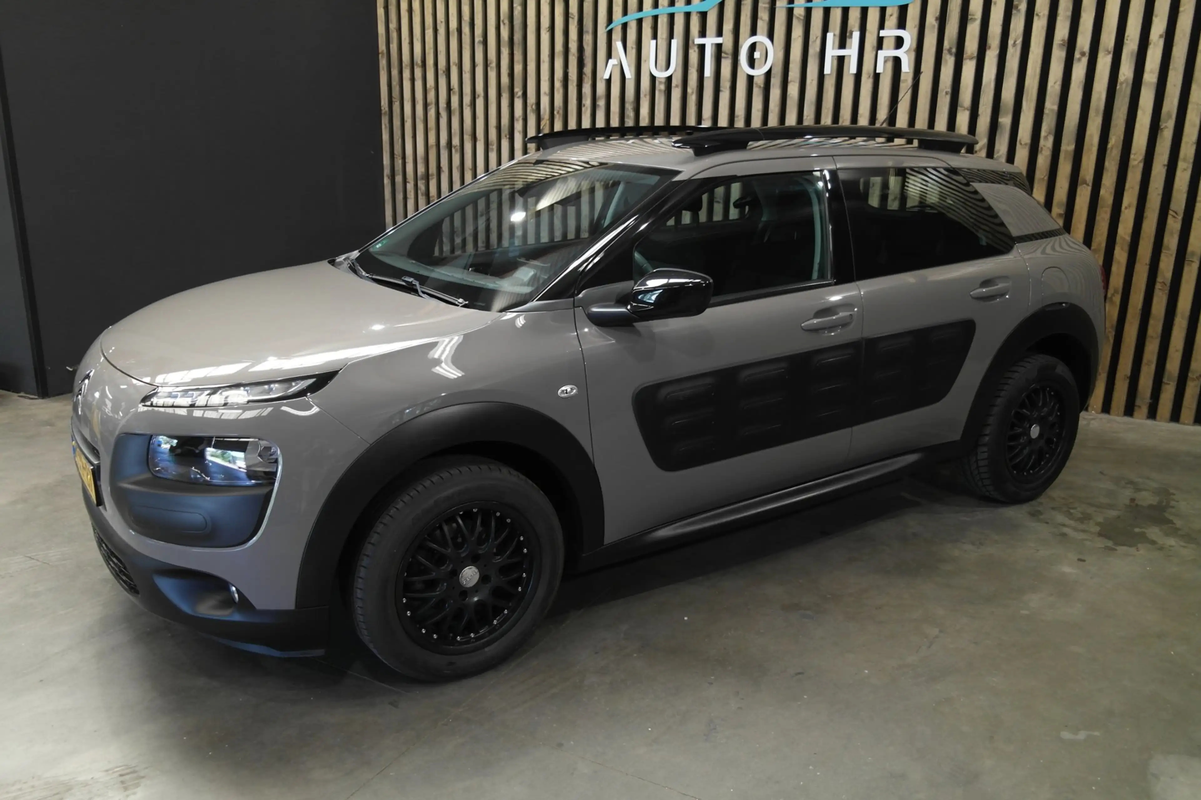Citroen C4 Cactus 1.2 VTi Achteruitrijcamera Climate Control — photo 3
