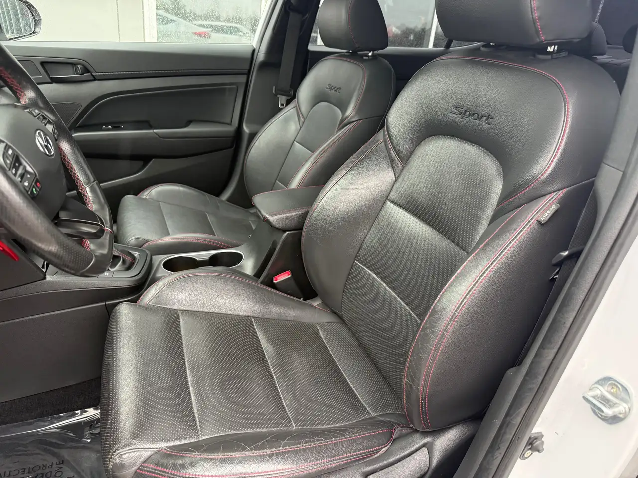 Hyundai ELANTRA снимка Hyundai ELANTRA