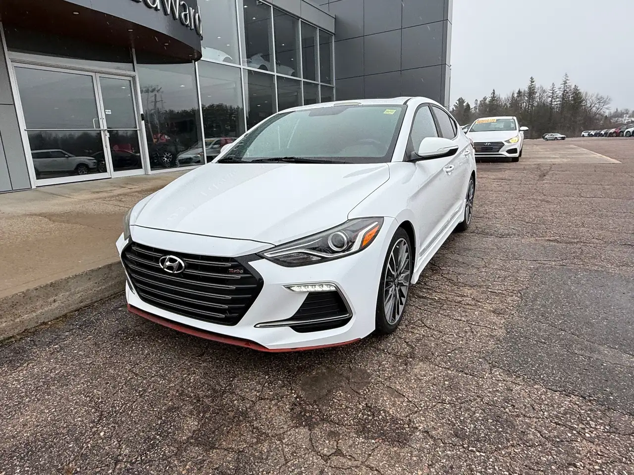 Hyundai ELANTRA снимка Hyundai ELANTRA