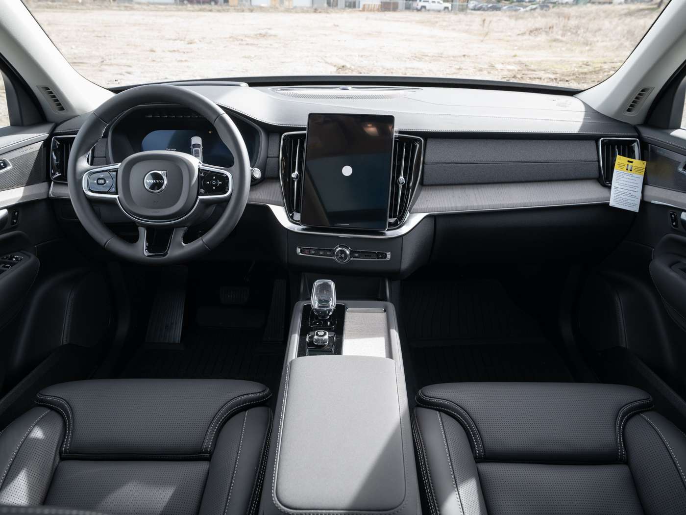 2026 Volvo XC90 B6 ULTRA BRIGHT THEME alt 4