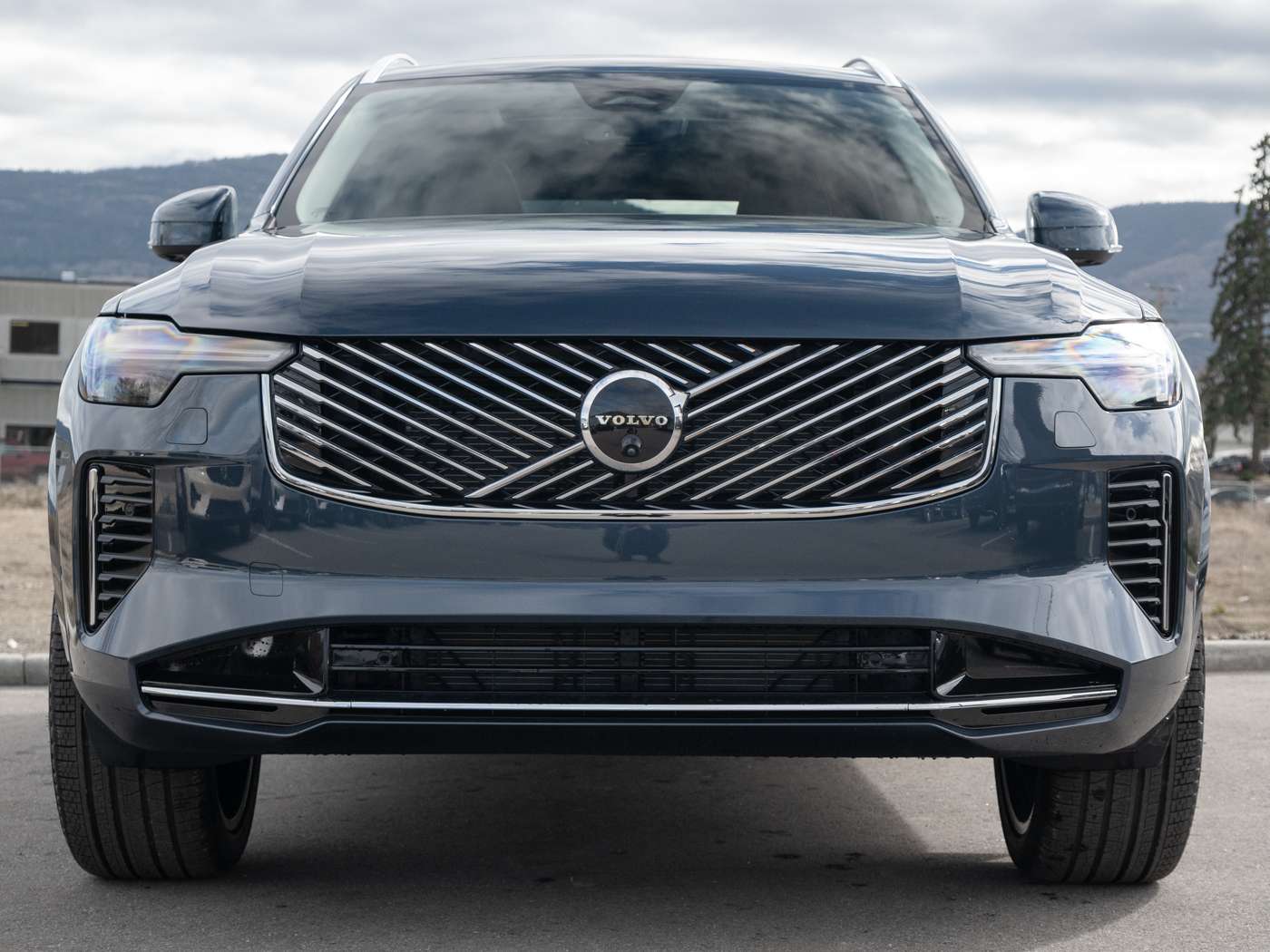 2026 Volvo XC90 B6 ULTRA BRIGHT THEME thumb 8