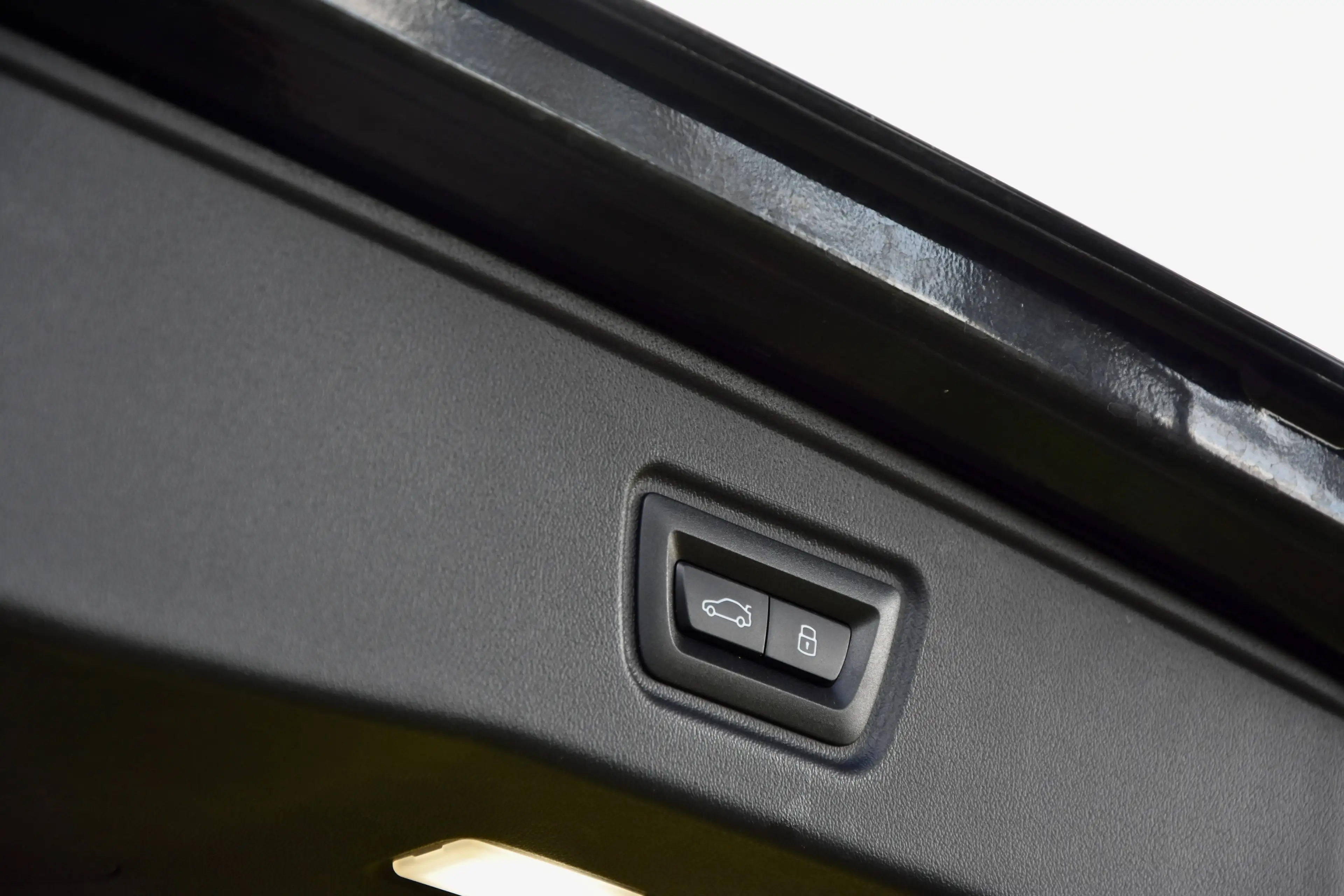 BMW M5 M5 Touring PHEV 4.4 AS — photo 4