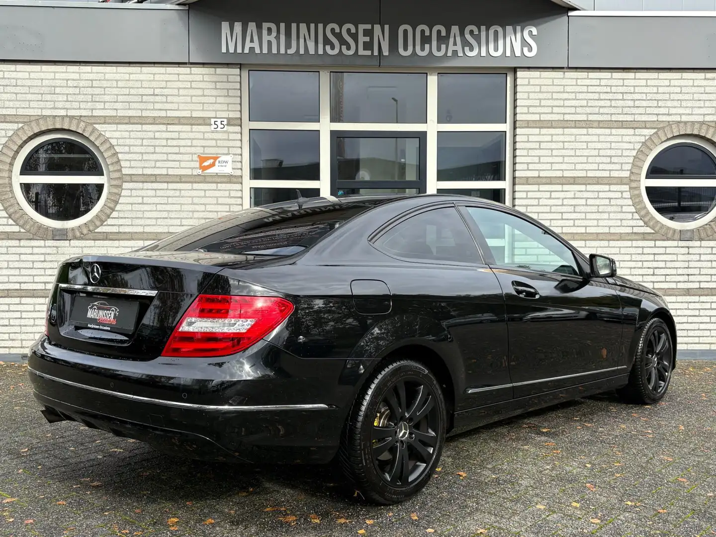 Mercedes-Benz C 180 Coupé Premium Edition Noir - 2
