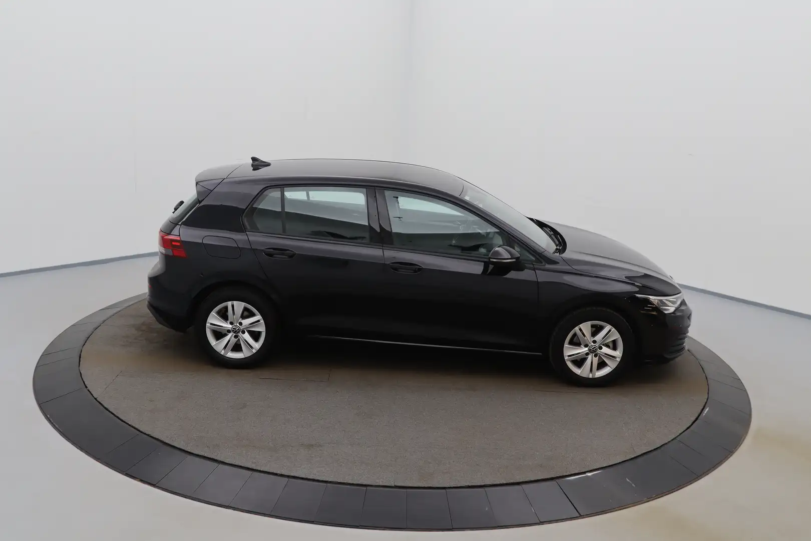 Volkswagen Golf 1.5 e-TSI Life DSG LED GPS PDC BLIS ACC Noir - 2