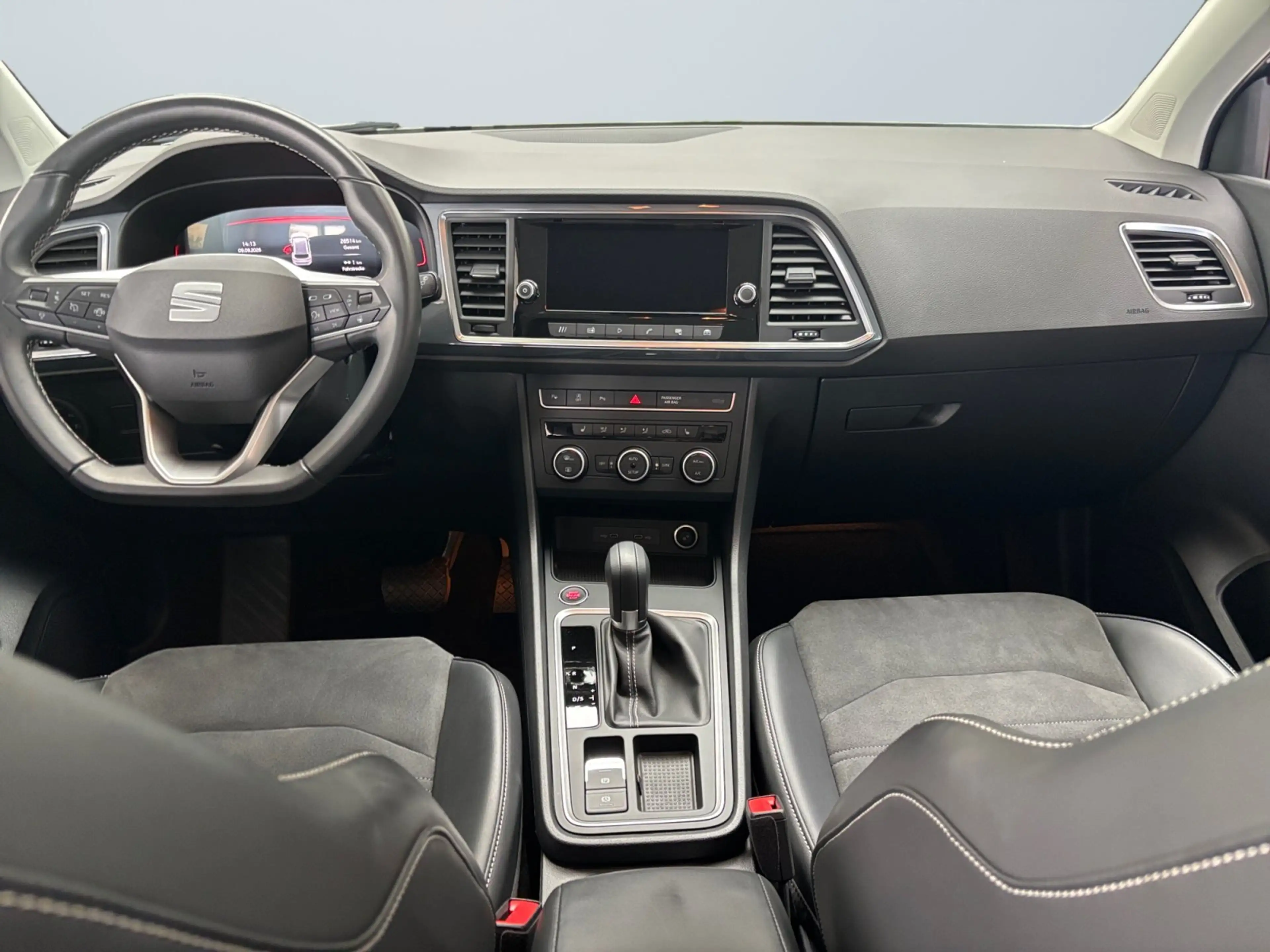 SEAT Ateca Style 1.5 TSI ACT DSG Rückfahrkamera — photo 8