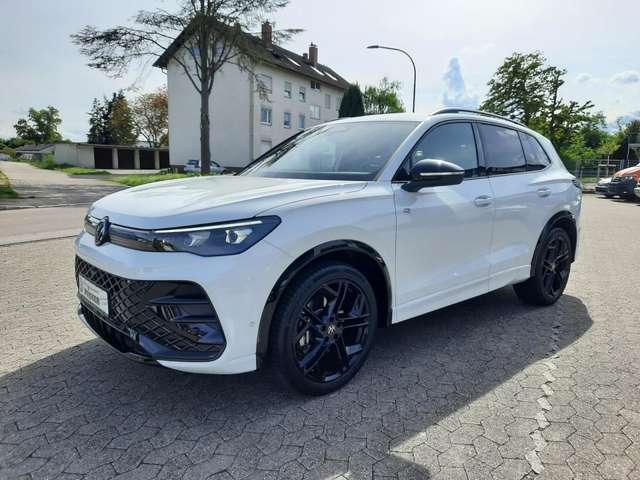 Volkswagen Tiguan 2.0TDI R-Line Black Style IQLight AHK uvm Klima