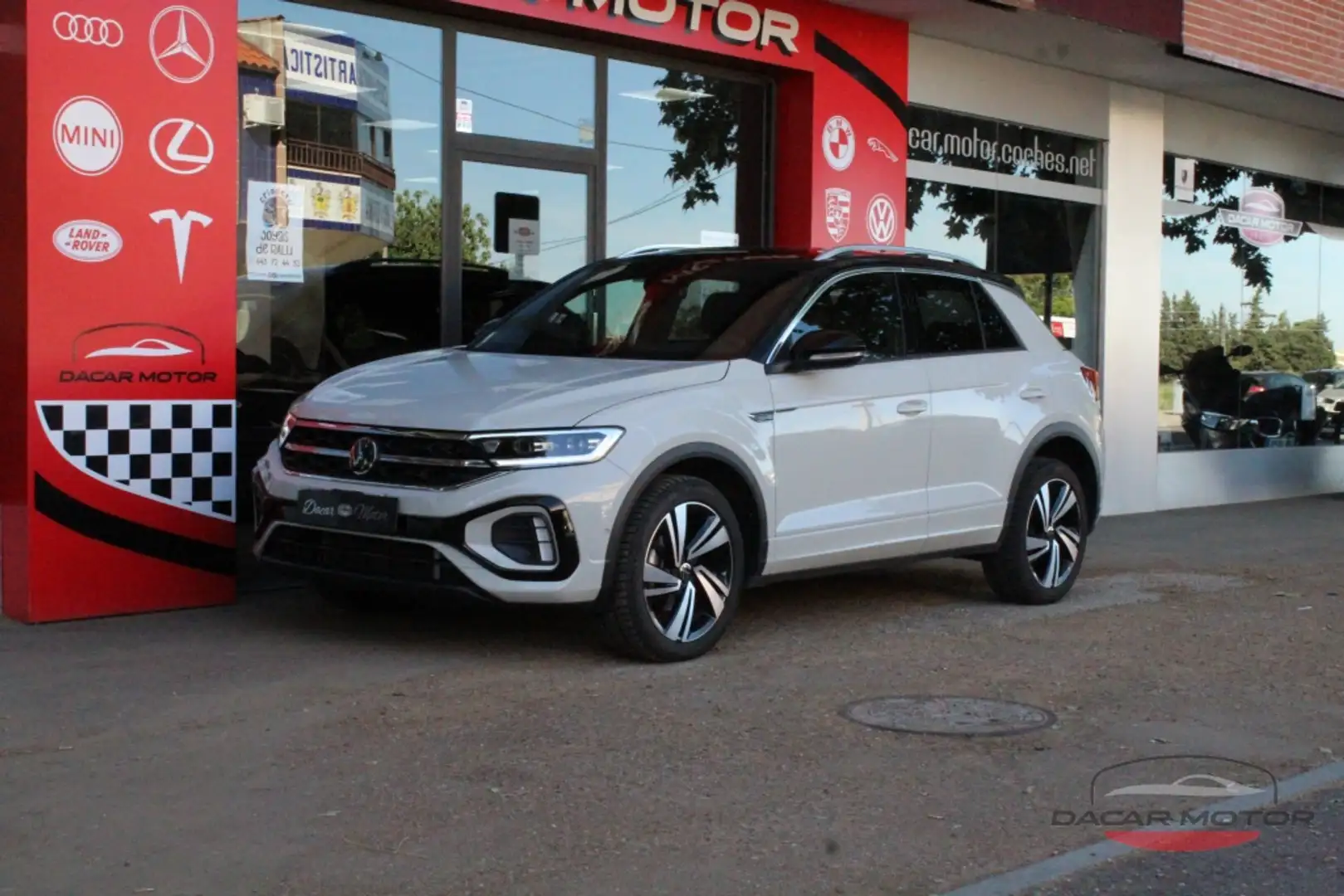 Volkswagen T-Roc 1.5 TSI R-Line kW DSG7 110KW Gris - 2