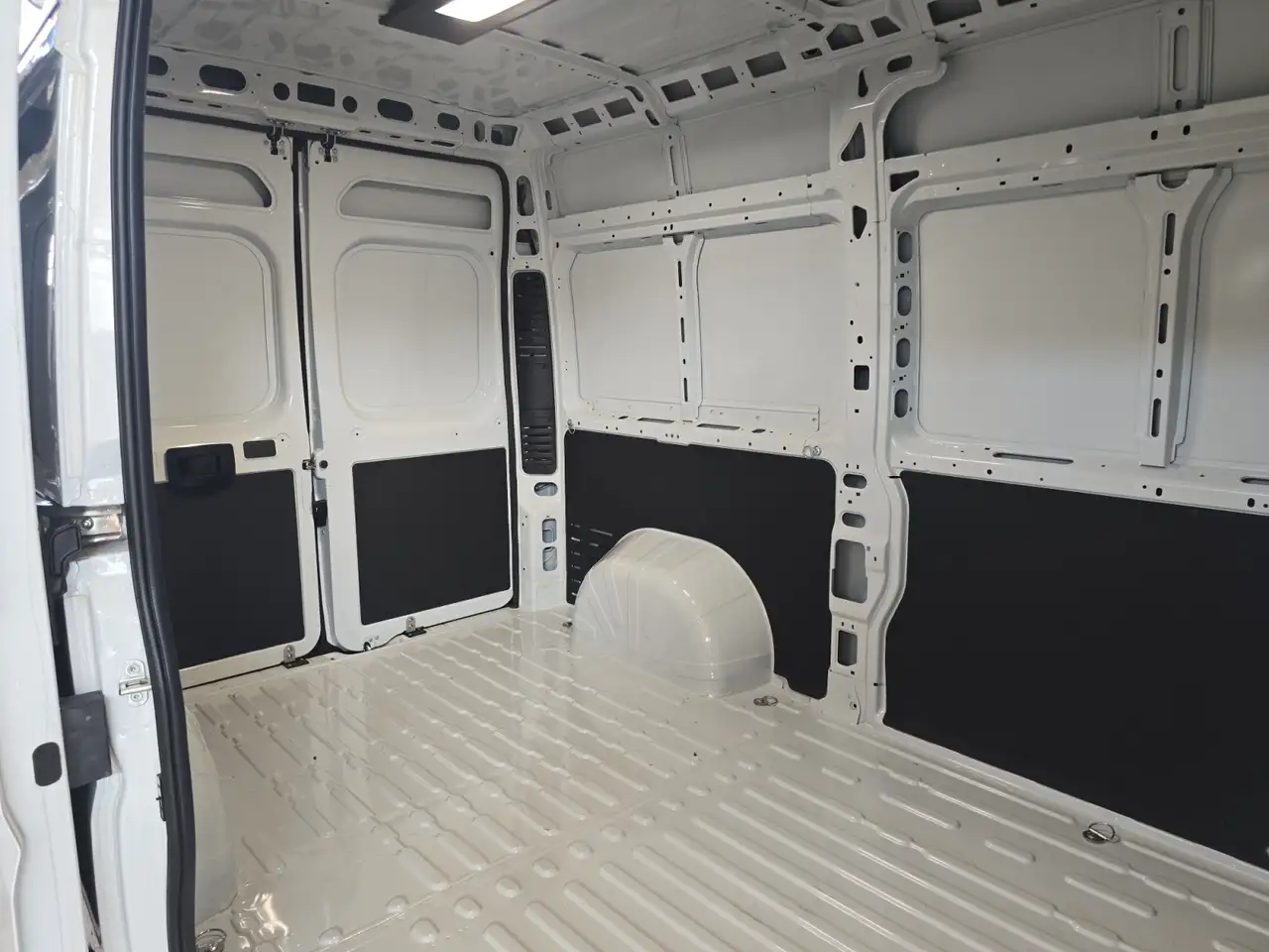 Fiat Ducato NUOVO DUCATO Furgone Lastrato 35q L2H2 140cv, миниатюра 16