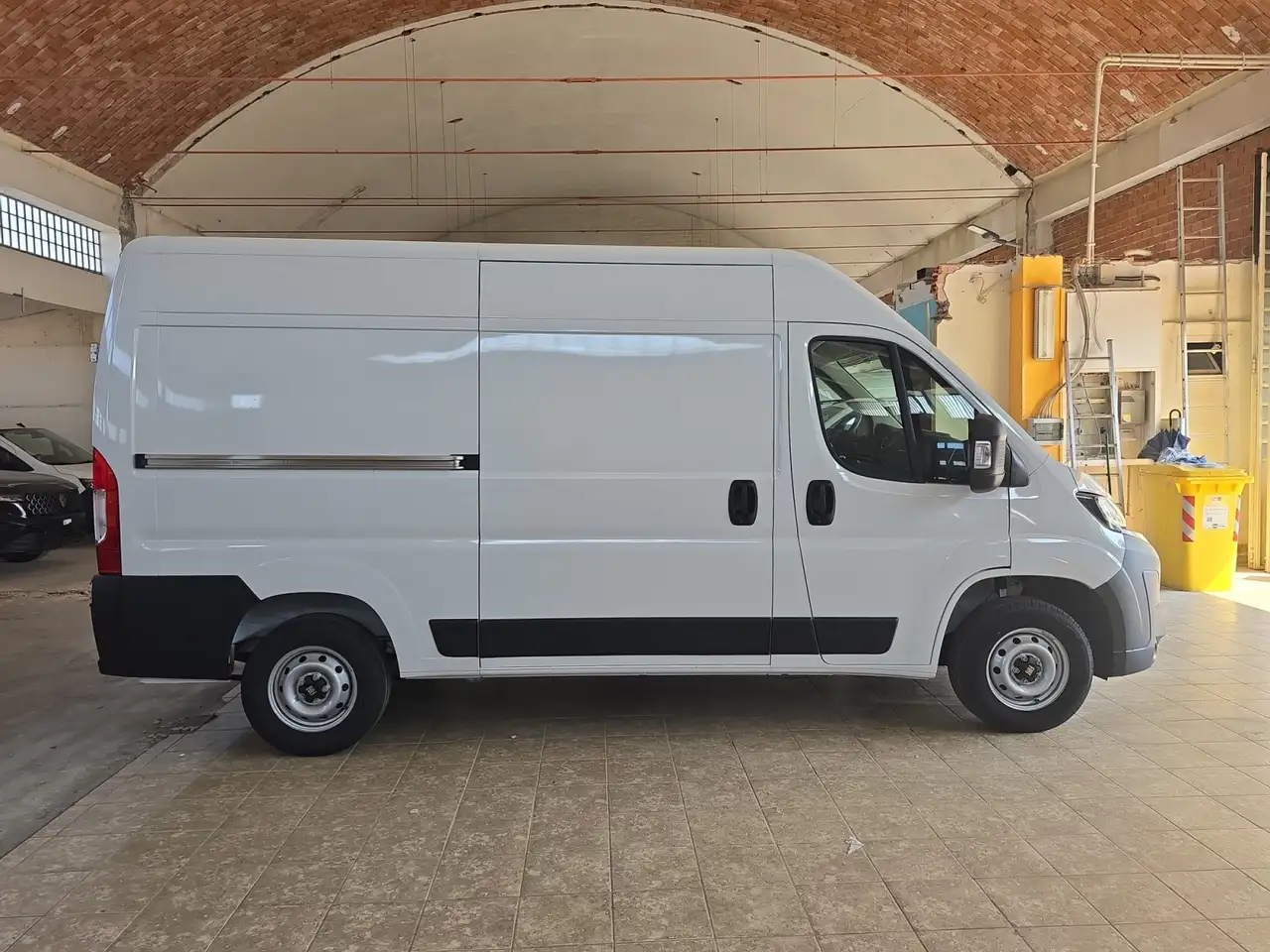 Fiat Ducato NUOVO DUCATO Furgone Lastrato 35q L2H2 140cv, миниатюра 2