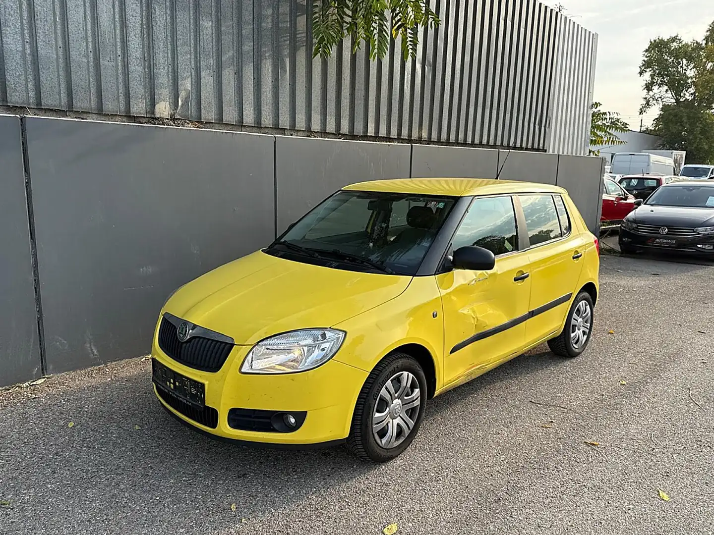 Skoda Fabia Clever 1,2 | PICKERL BIS 12/2026 INKL.ÜBERZUG | Gelb - 1