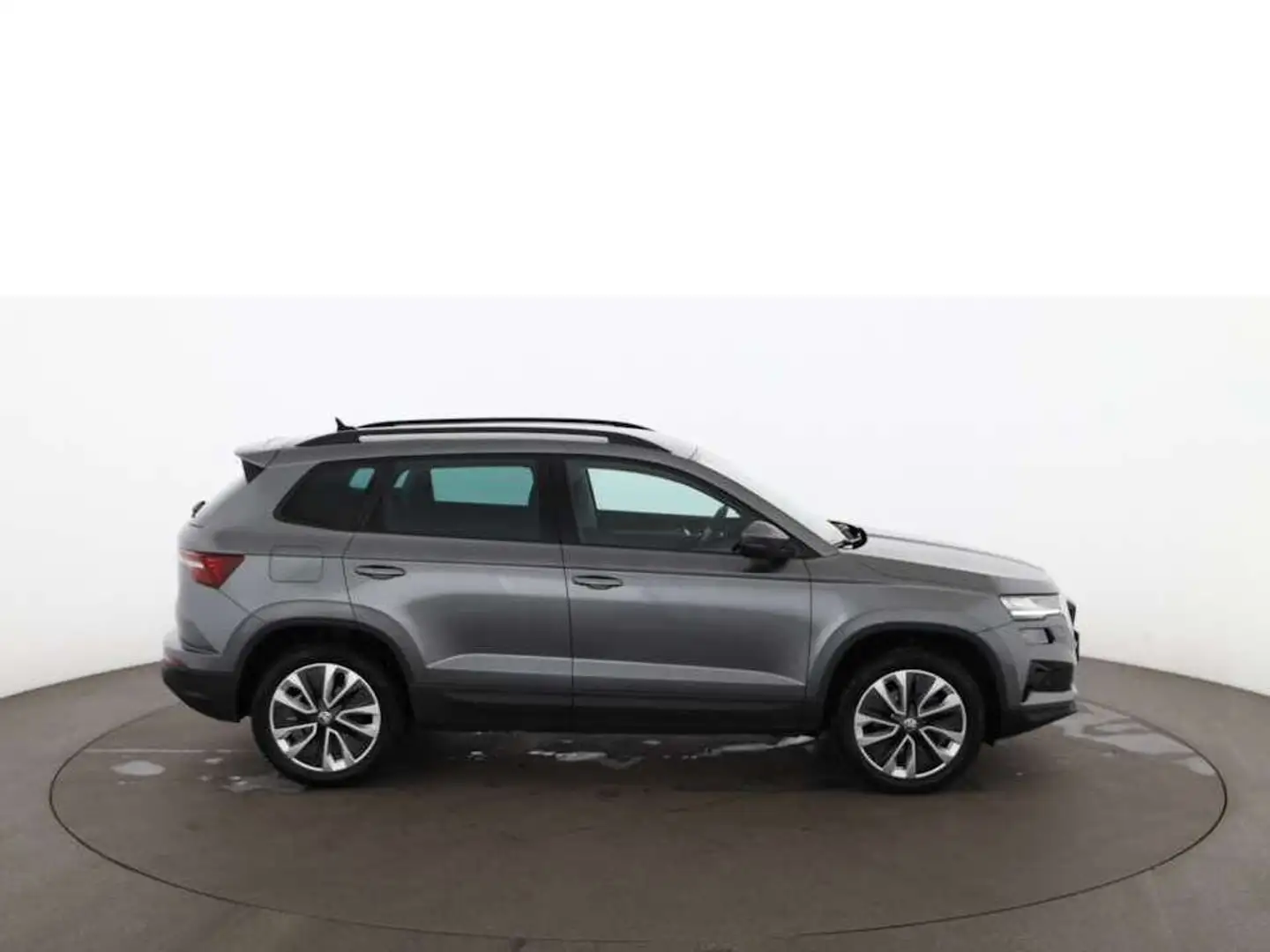 Skoda Karoq 2.0 TDI Style Aut LED RADAR LEDER NAVI TEMP Grau - 2