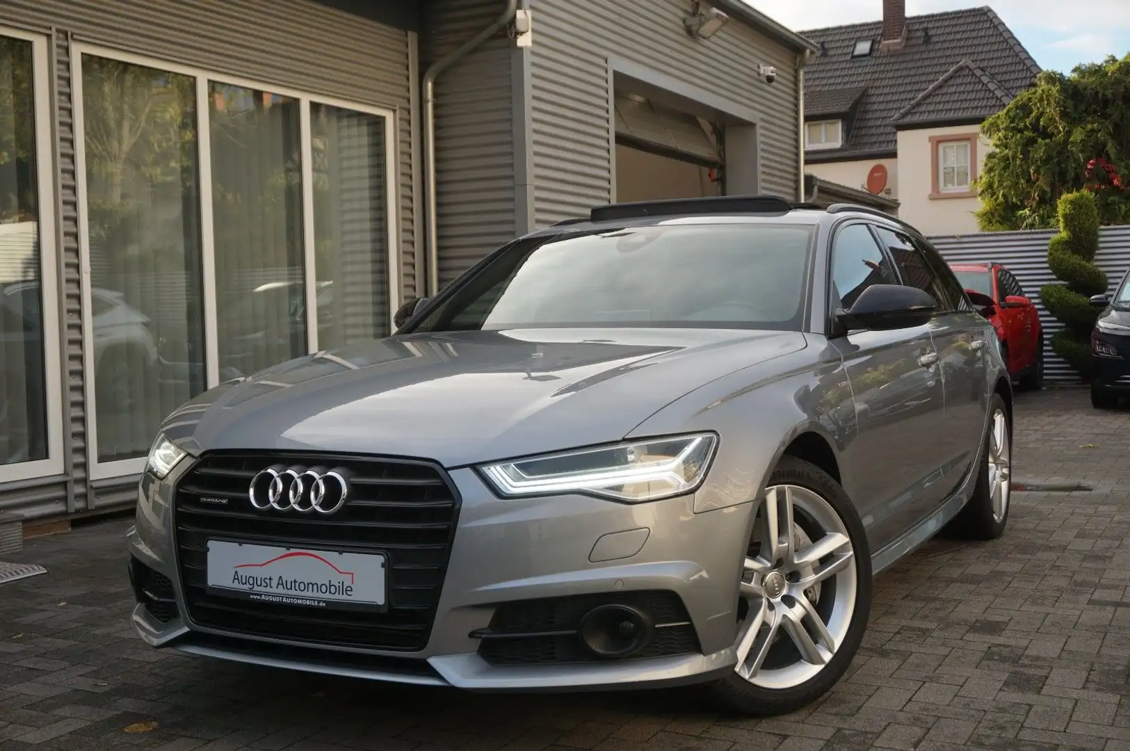 Audi A6 Avant 3.0 TDI quat S Line+ MMI Pano Luft Bose Grau - 1