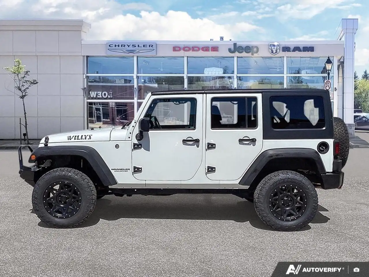 Jeep Wrangler photo Jeep Wrangler