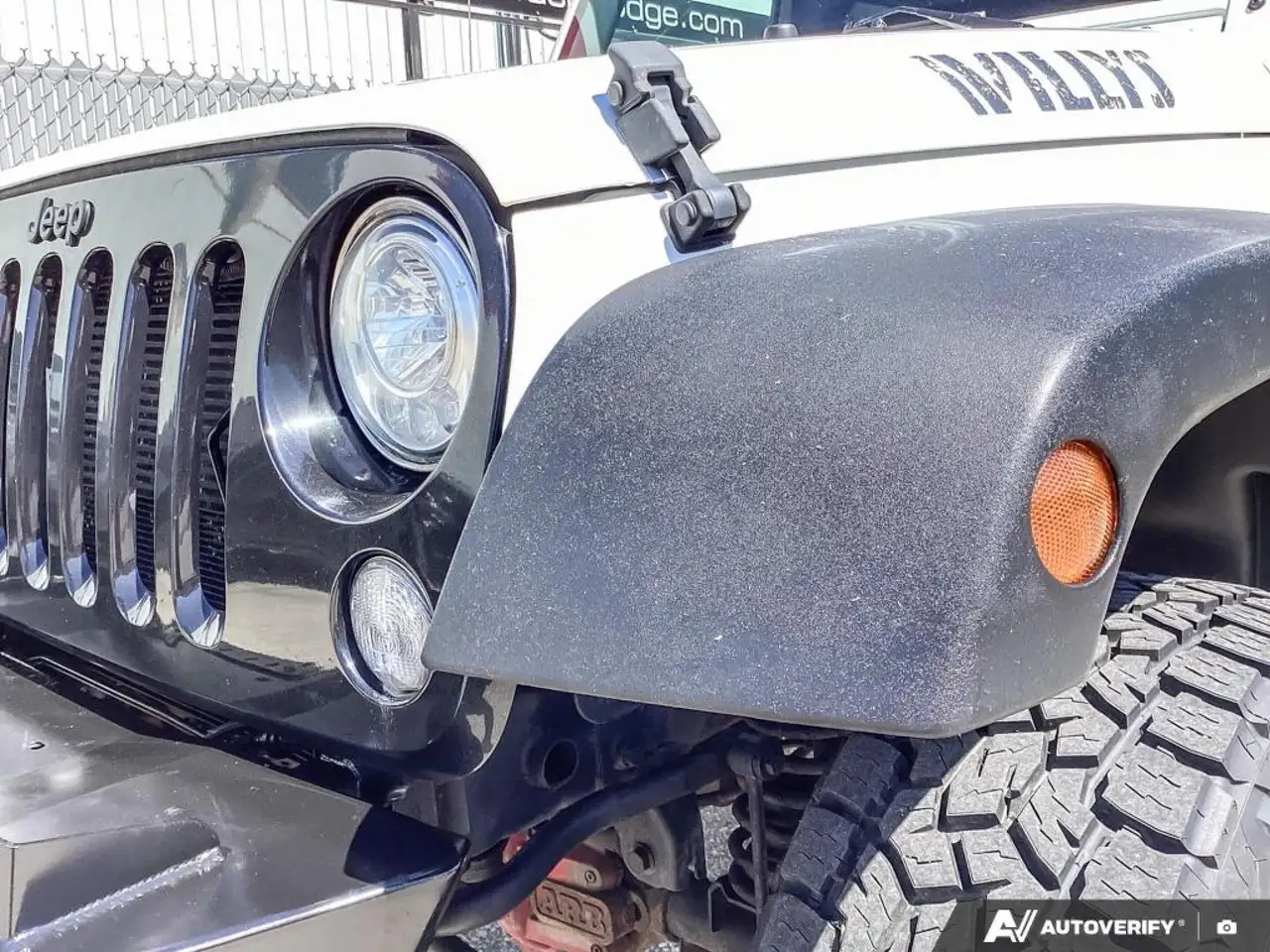 Jeep Wrangler photo Jeep Wrangler