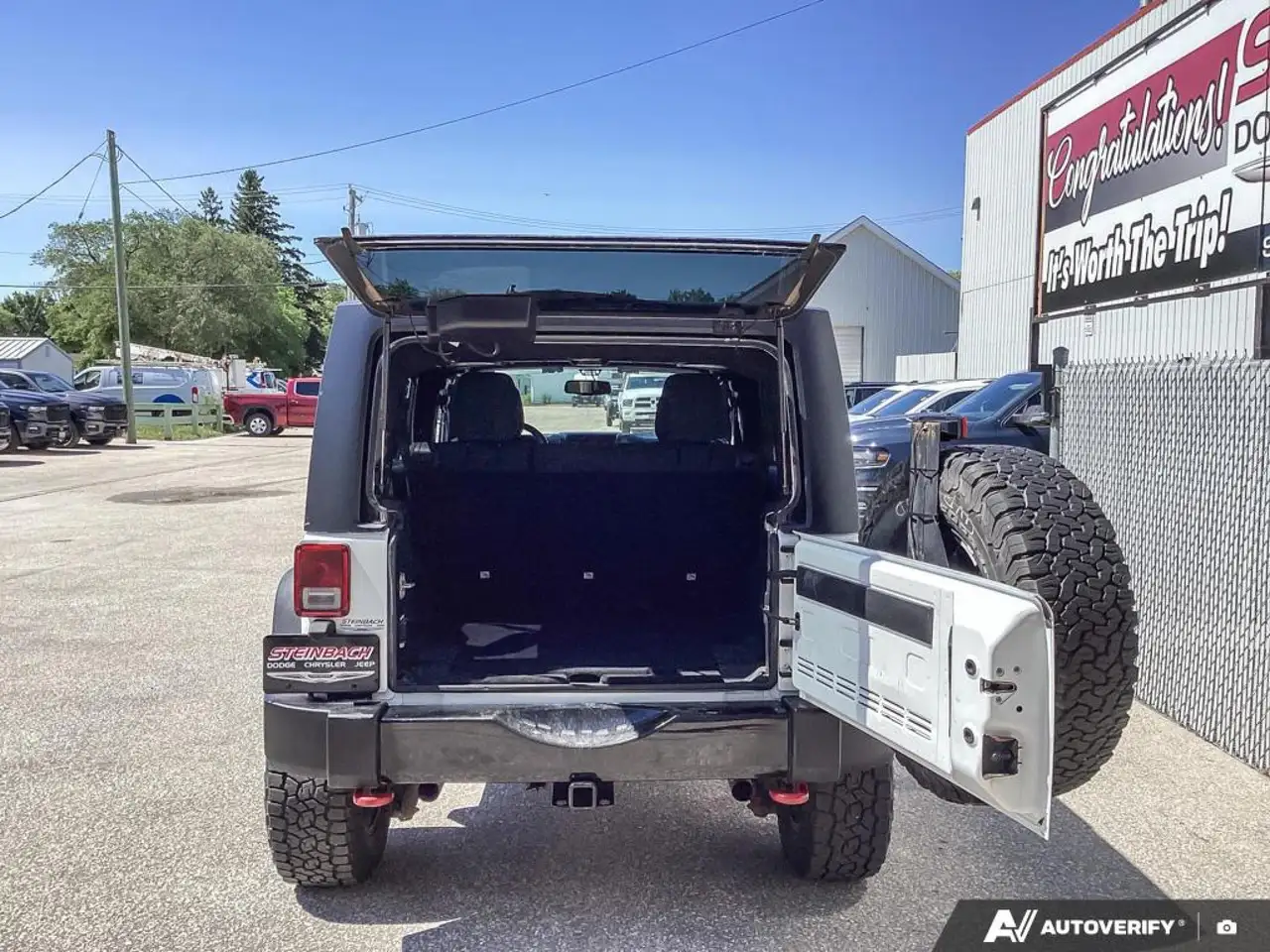 Jeep Wrangler photo Jeep Wrangler