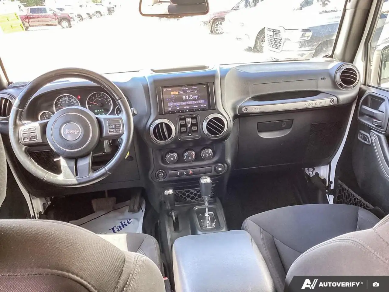 Jeep Wrangler photo Jeep Wrangler