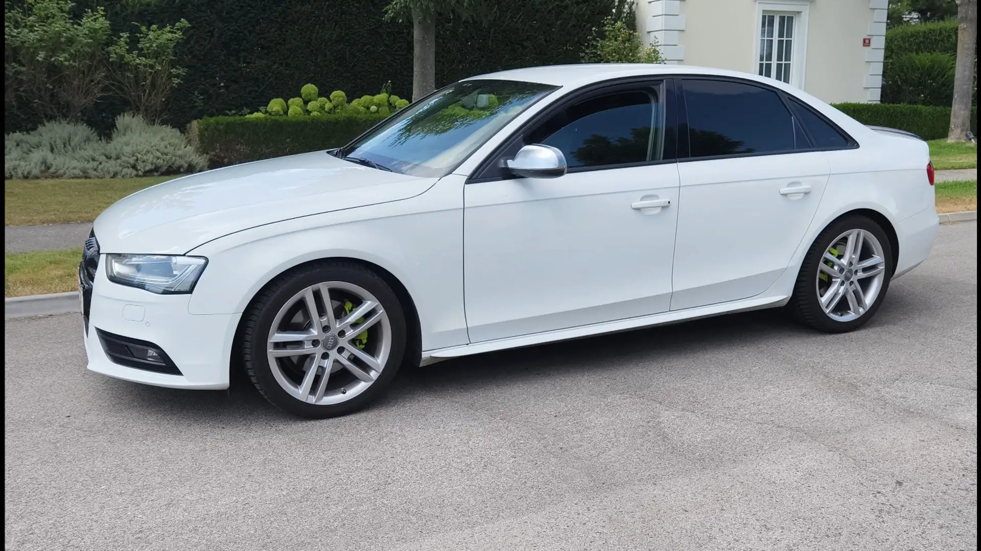 Audi A4 2,0 TDI DPF FaceLift Weiß - 2