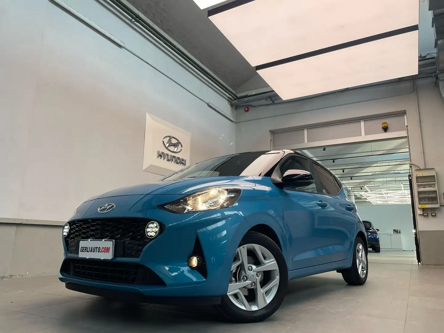 Hyundai i10 i10 1.0 mpi Tech Connect +Retrocamera+Tetto black Azul - 2
