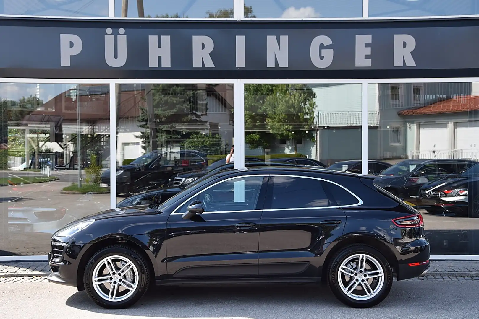Porsche Macan 3.0 S Diesel Schwarz - 1